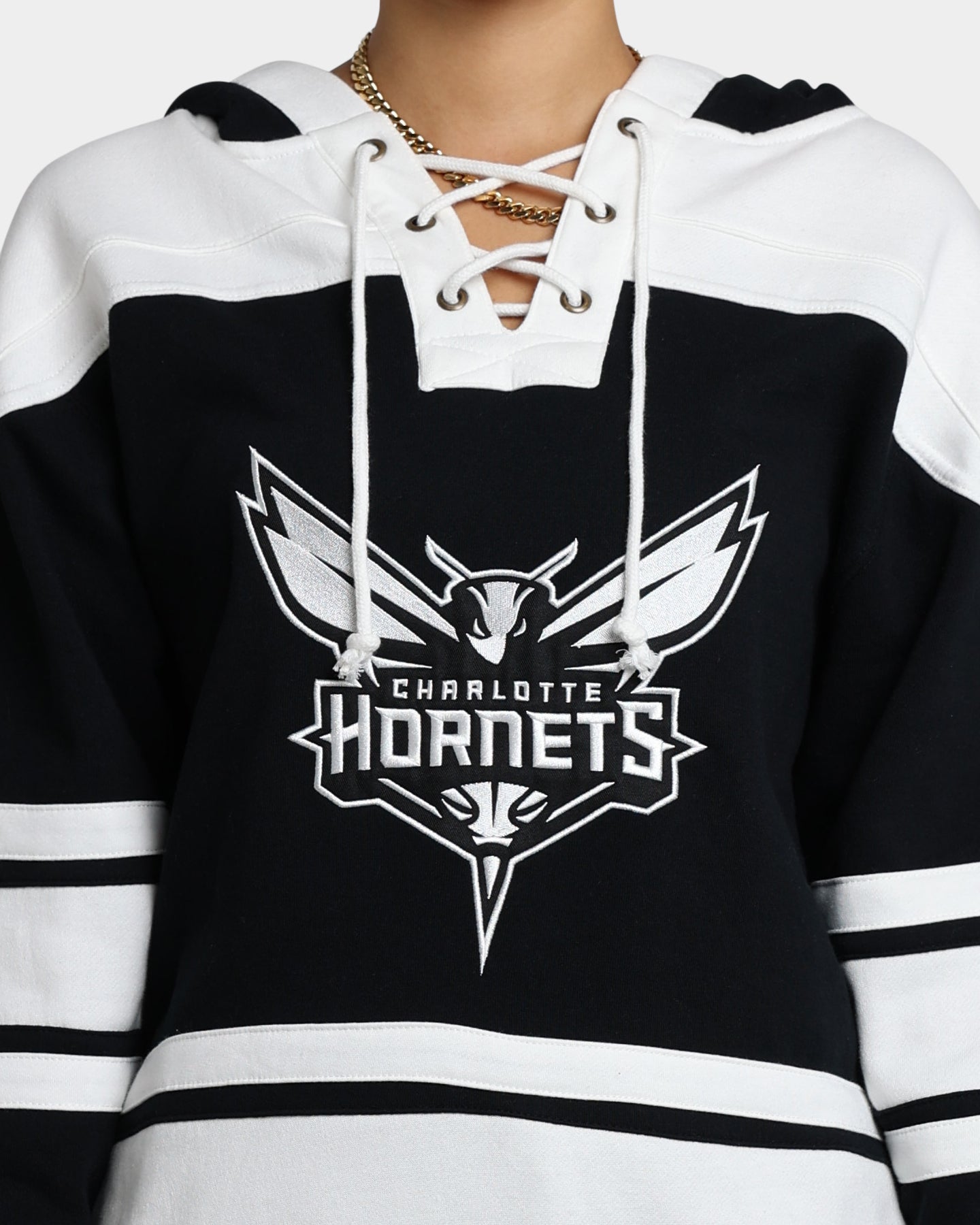 47 Brand Charlotte Hornets Superior Lacer Hoodie - NBA Basketball Fan Apparel - Jet Black - Cozy Pullover Sweatshirt for Men & Women - Perfect for Game Day & Casual Wear