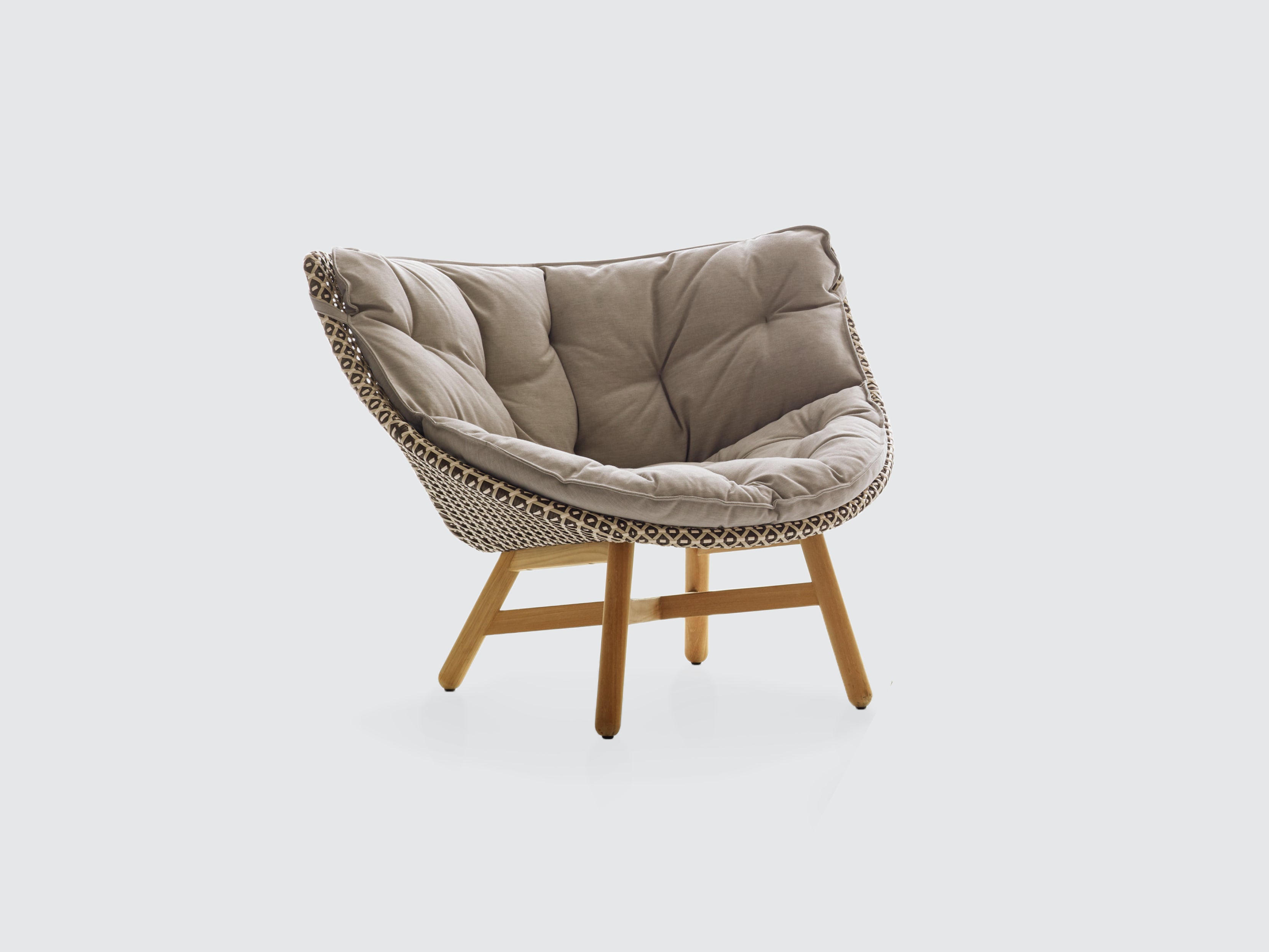 MBrace Lounge Chair - Modern Comfortable Recliner for Living Room, Bedroom & Patio - Perfect for Relaxing, Reading & Napping