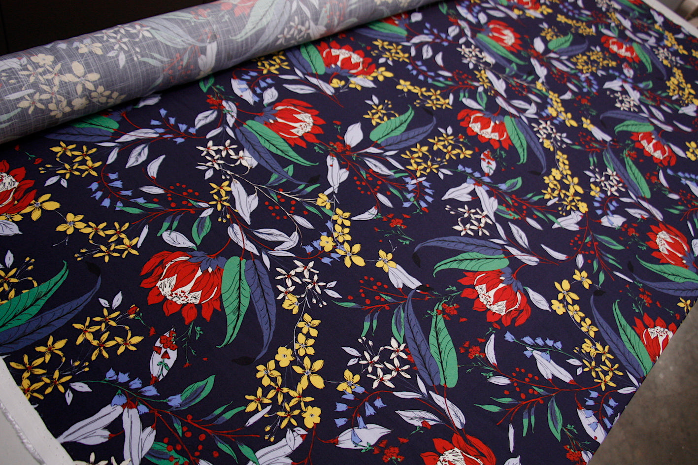 Big Red Deep Blue - Premium Quality for Home Decor, Gifts & Party Supplies | Perfect for Weddings, Birthdays & Special Events