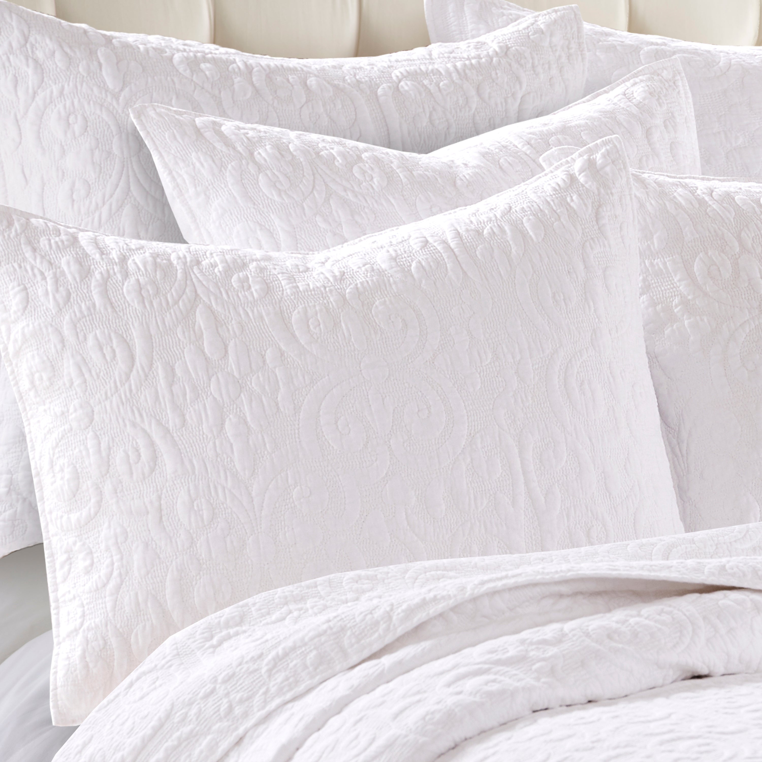 Sherbourne Stitch Quilt - Soft & Cozy Bedspread for All Seasons | Perfect for Bedroom, Guest Room, or Dorm Decor | Machine Washable & Wrinkle-Resistant