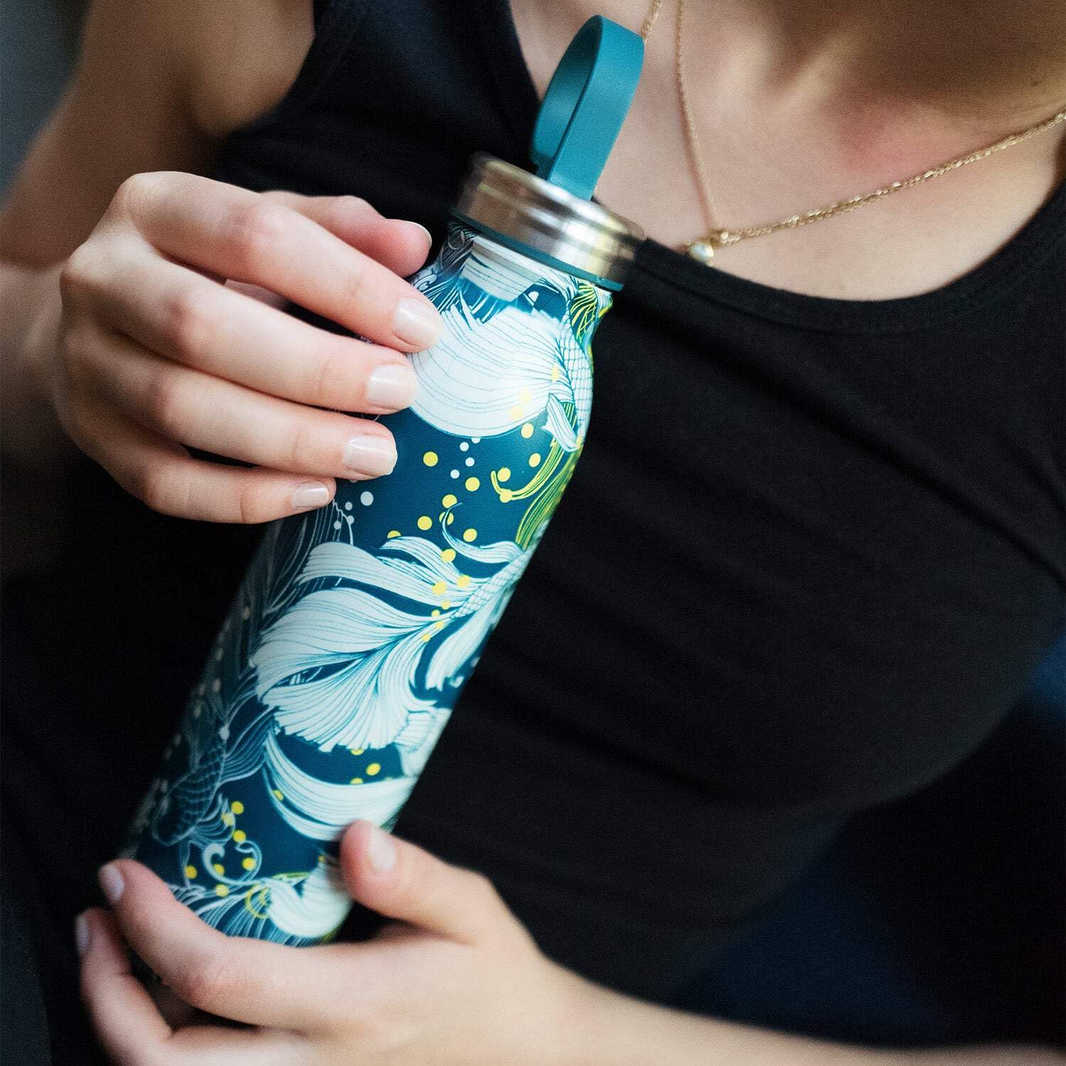 Aladdin Stainless Steel Insulated Water Bottle 0.55L/18oz - Goldfish Green - BPA-Free Thermos Flask - Keeps Drinks Cold for 9 Hours - Leakproof & Dishwasher Safe - Perfect for Hiking, Gym, Office & School