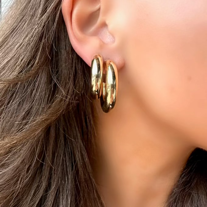 14K Gold Hoop Earrings for Women - Classic Circle Huggie Earrings for Everyday Wear, Gift Giving & Special Occasions
