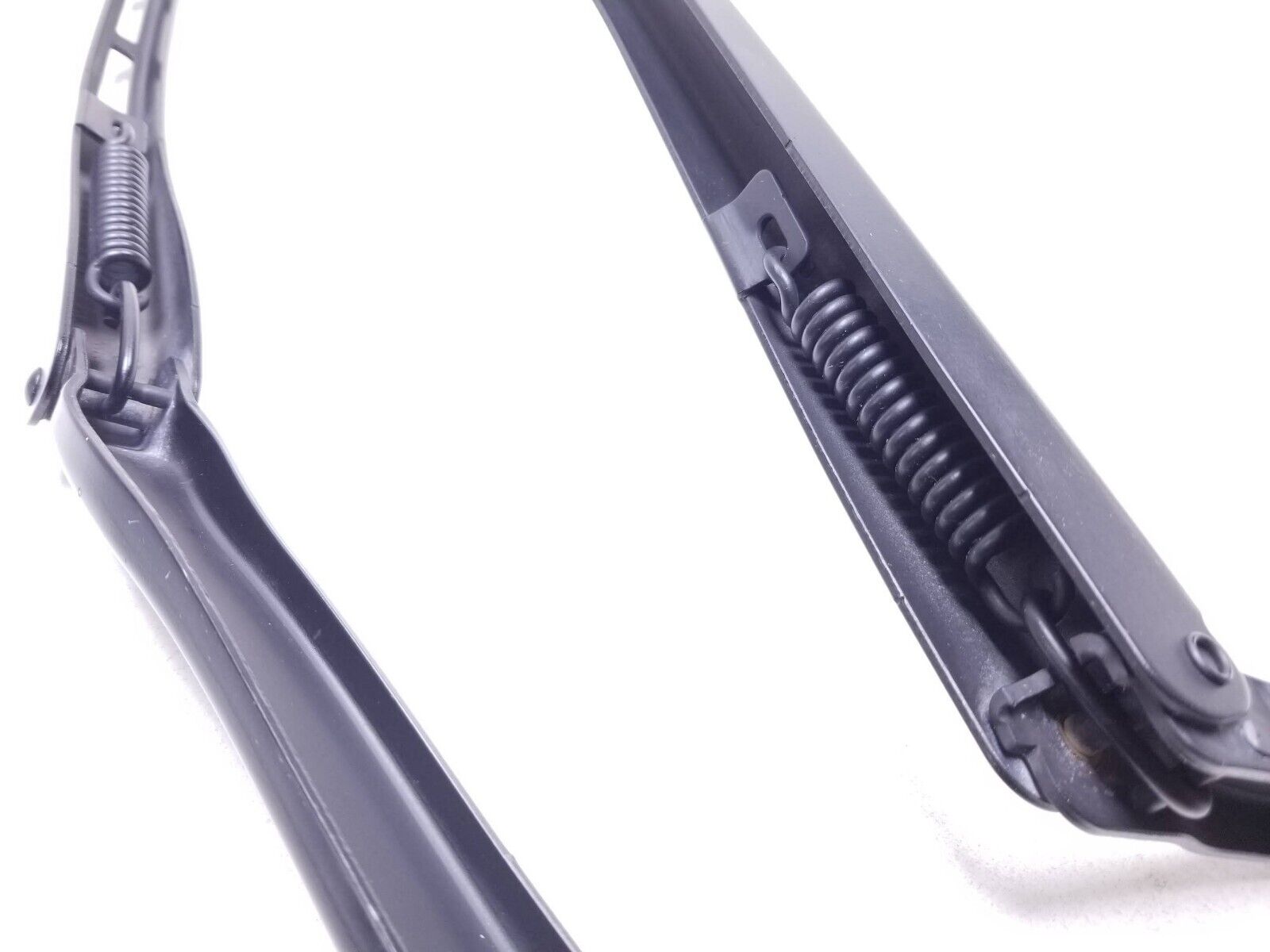 BMW E90 328i 330i 335i Wiper Blade Arms Set - Left & Right Side Replacement Parts (2006-2011) - Perfect for Rainy Weather & Winter Driving
