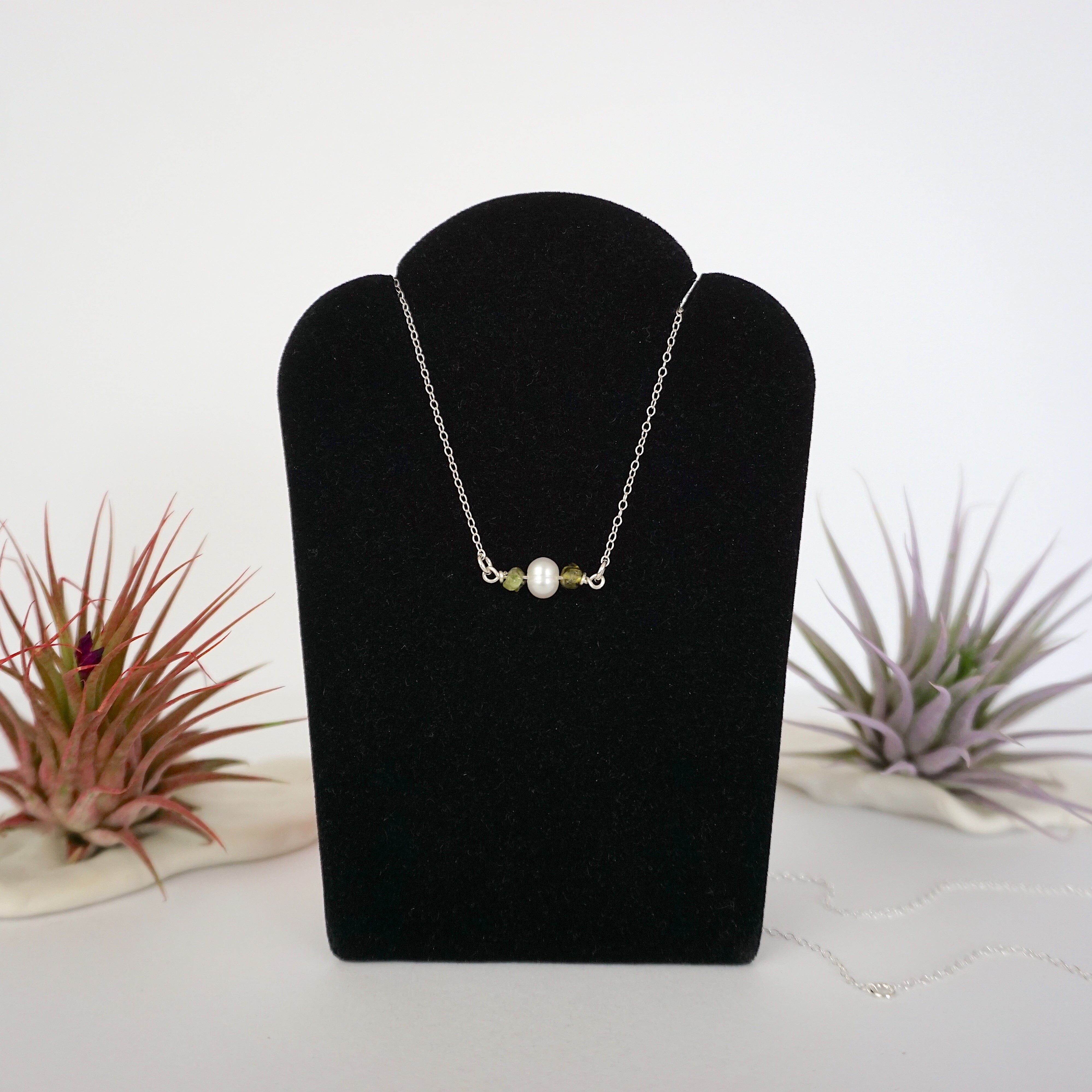 Peridot & Pearl Charm Necklace - Elegant Dainty Jewelry for Women | Perfect Gift for Birthday, Anniversary & Special Occasions