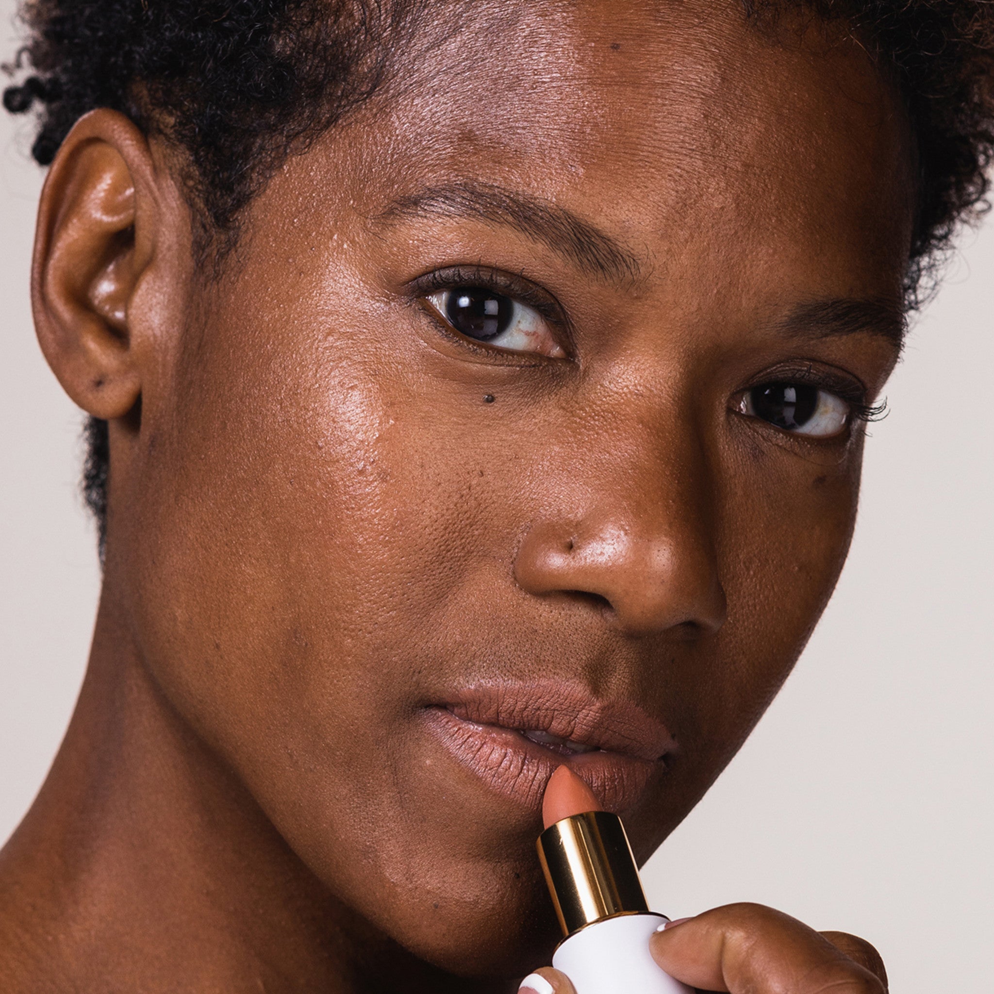 Full Bloom Sculpted Lipstick - Long Lasting Matte Lipstick with Hydrating Formula, Vegan & Cruelty-Free - Perfect for Everyday Wear, Date Night, and Special Occasions