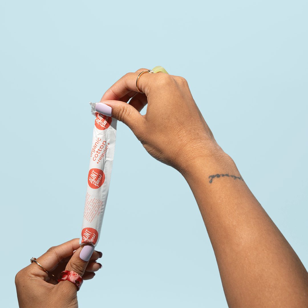 Organic Cotton Tampons with Smooth Applicator - Comfortable & Leak-Proof Protection for Active Women | Perfect for Gym, Swimming & Daily Use