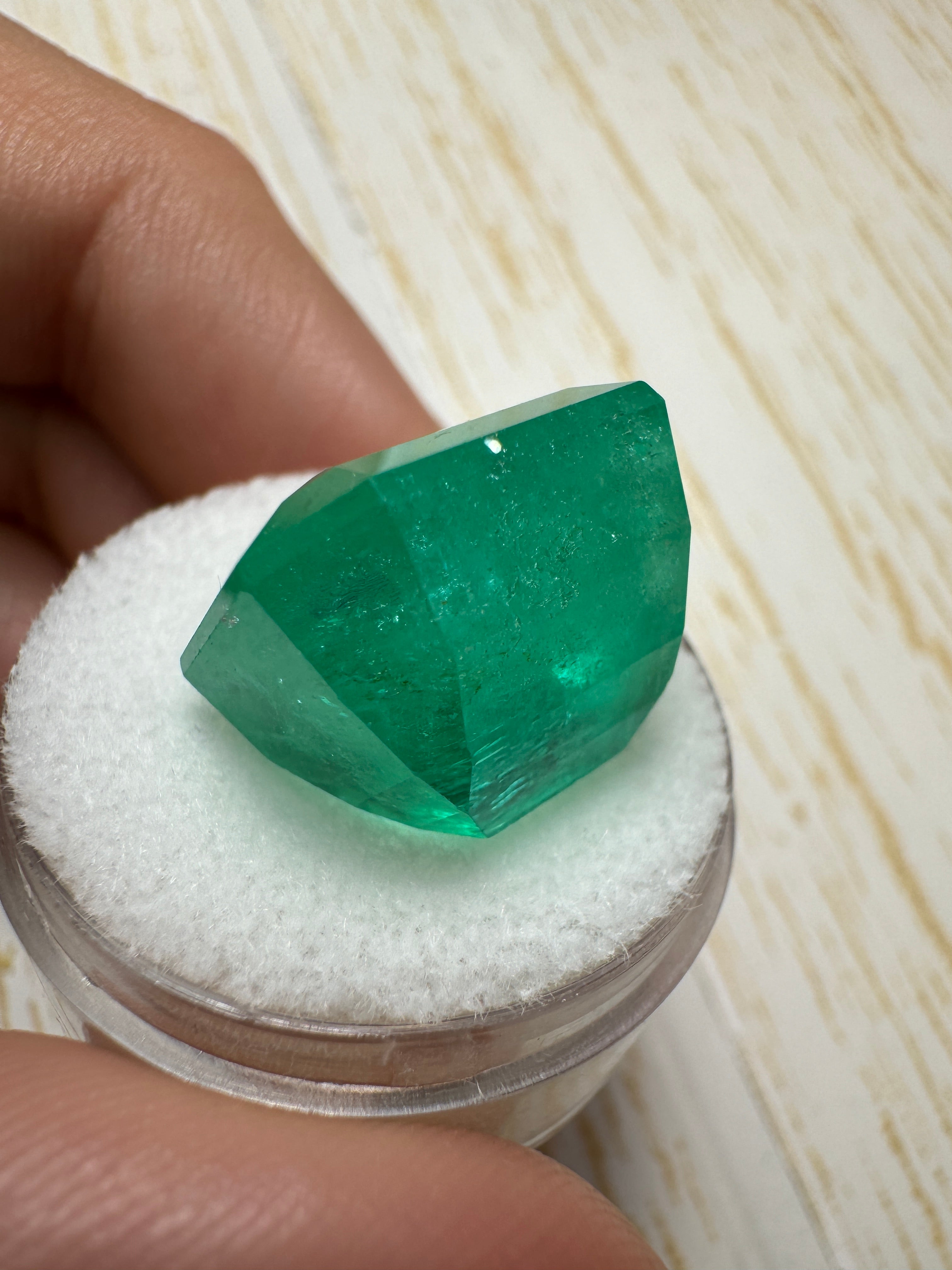 23.85 Carat Natural Colombian Emerald Loose Gemstone - 17x15.6mm Emerald Cut for Jewelry Making & Engagement Rings
