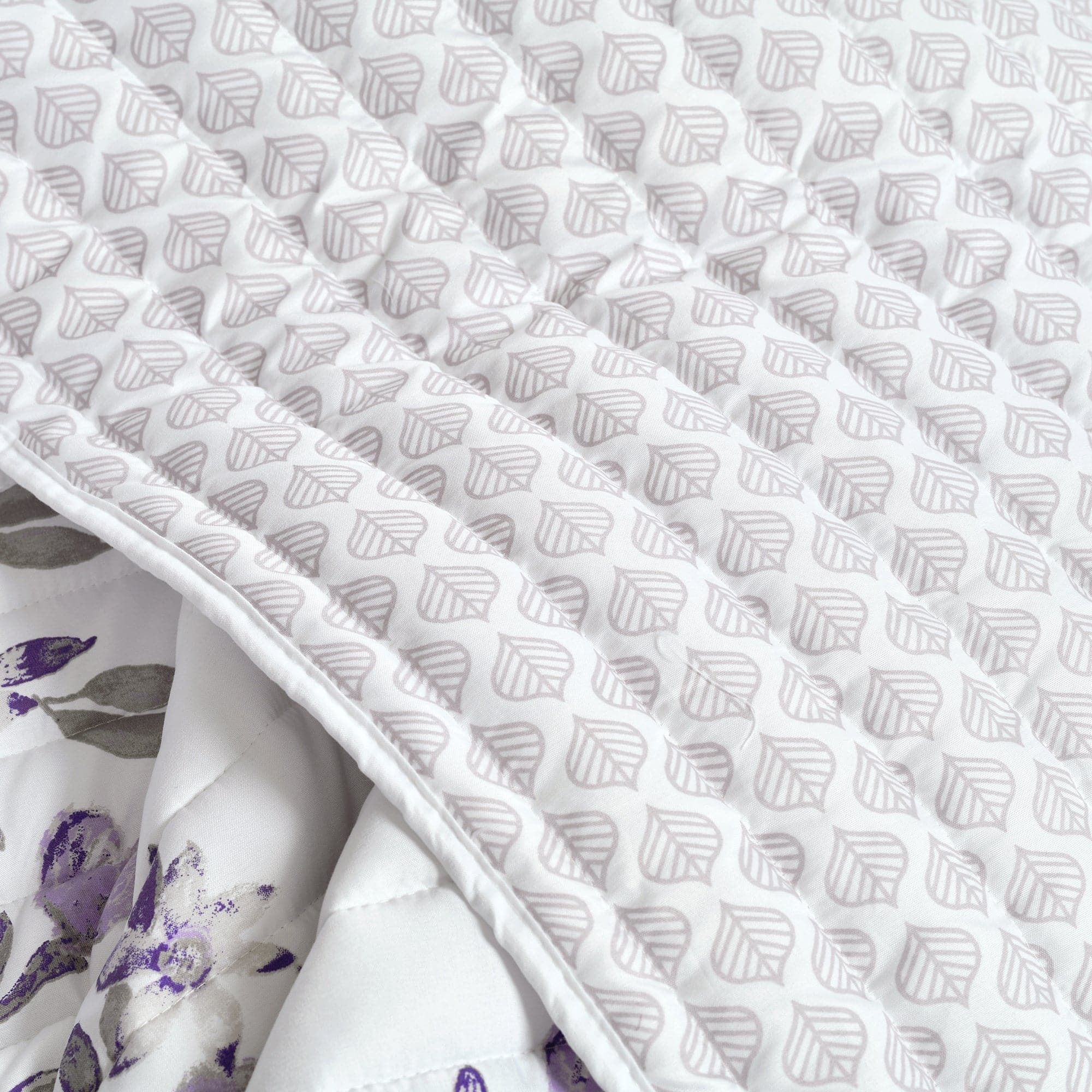 Tanisha Reversible Quilt 3-Piece Bedding Set - Soft Comforter, Pillow Shams & Bed Skirt - Cozy All-Season Luxury for Master Bedroom, Guest Room & Dorm Decor