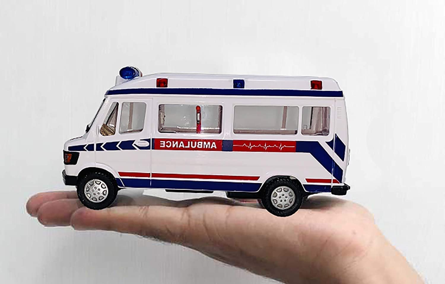Shell Kid Ambulance Toy with Creta Car Toy - Colorful Emergency Vehicle Playset for Kids - Perfect for Pretend Play, Role-Playing Games & Learning About Community Helpers