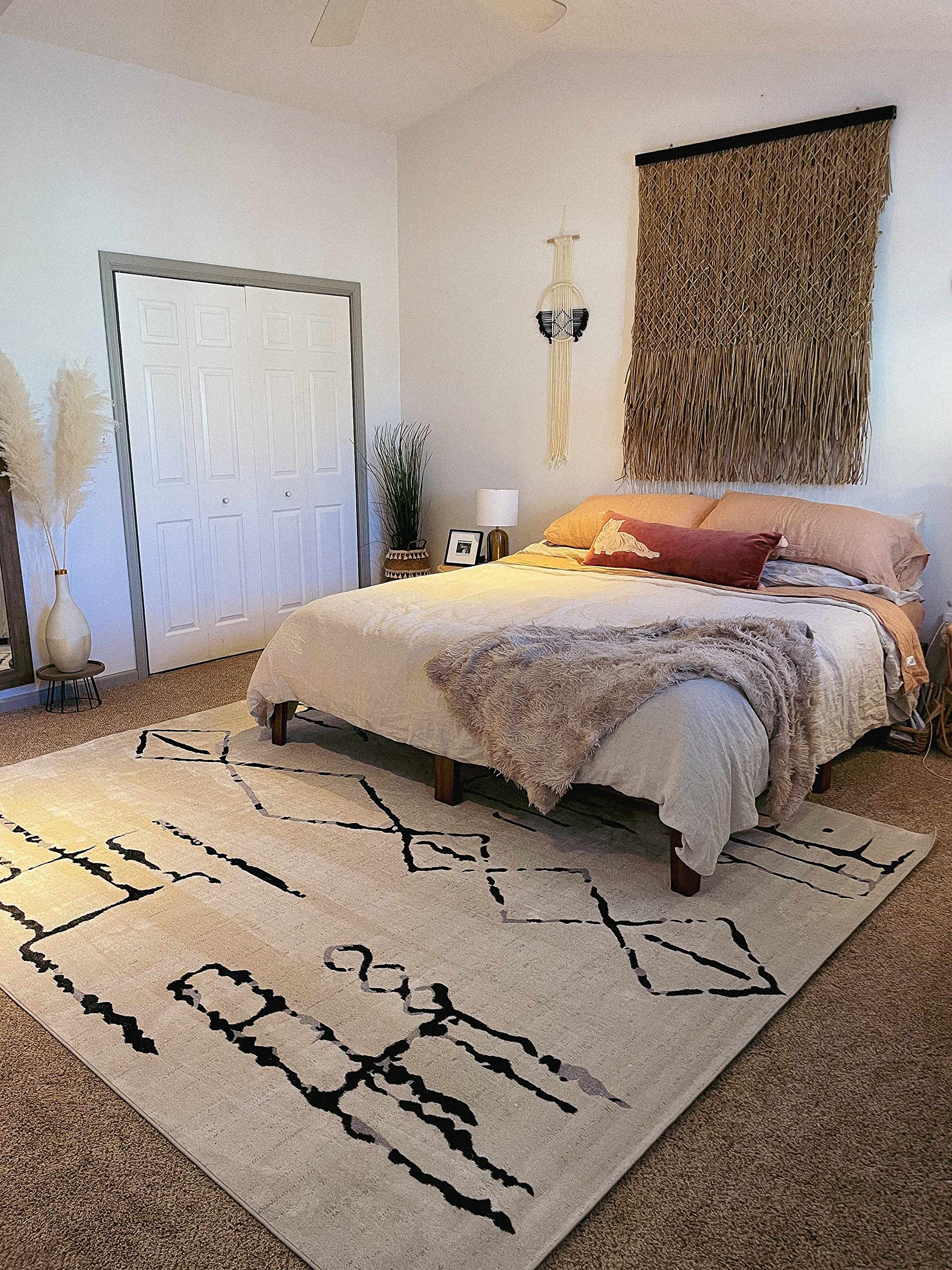 Hauteloom Maguyam Machine Washable Area Rug - Black & Gray - 5'3