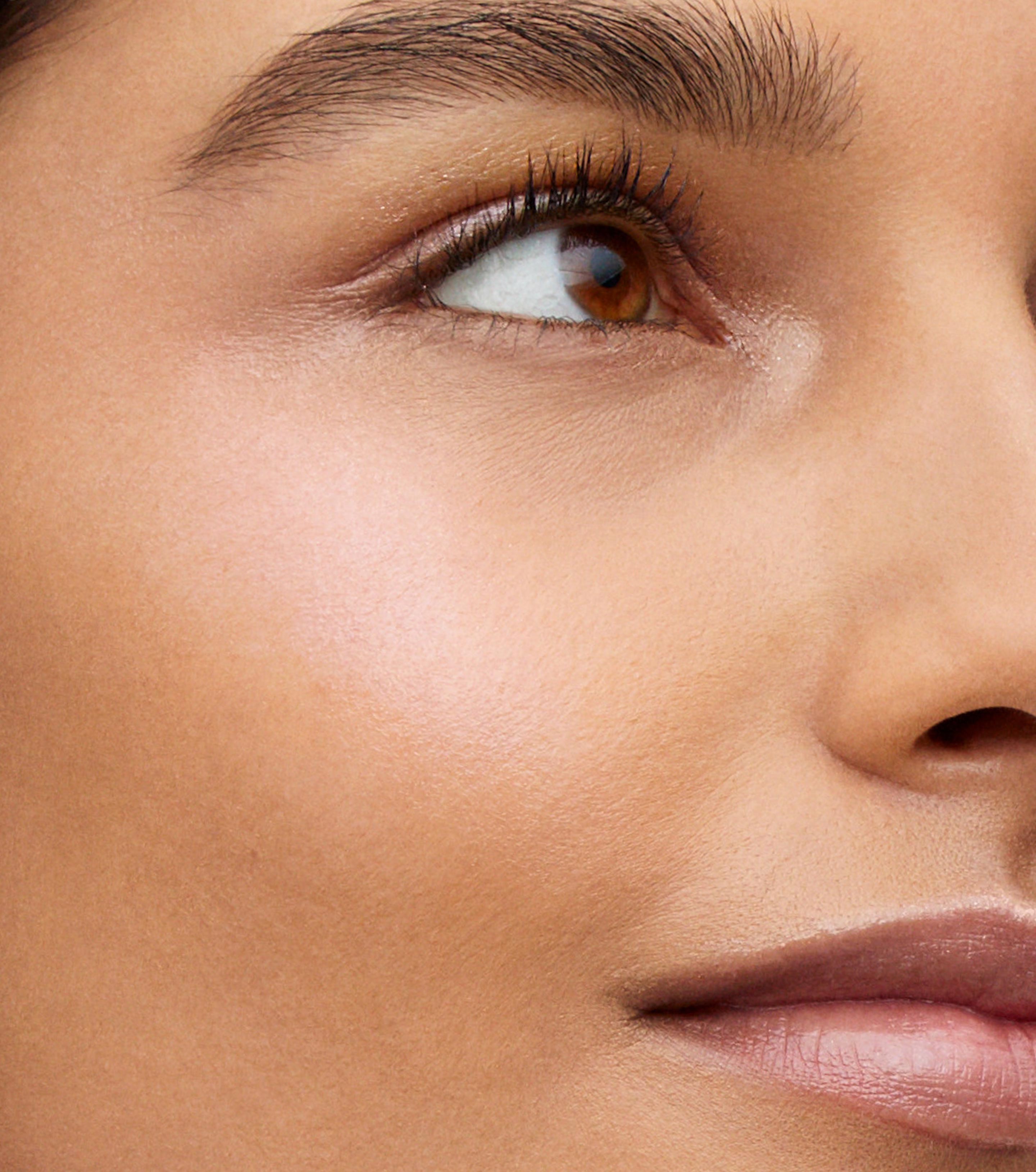 Vital Skin Foundation Stick by Atelier VII - Full Coverage, Long Lasting, Natural Finish for Flawless Makeup - Perfect for Daily Wear, Special Occasions, and Professional Makeup Artists