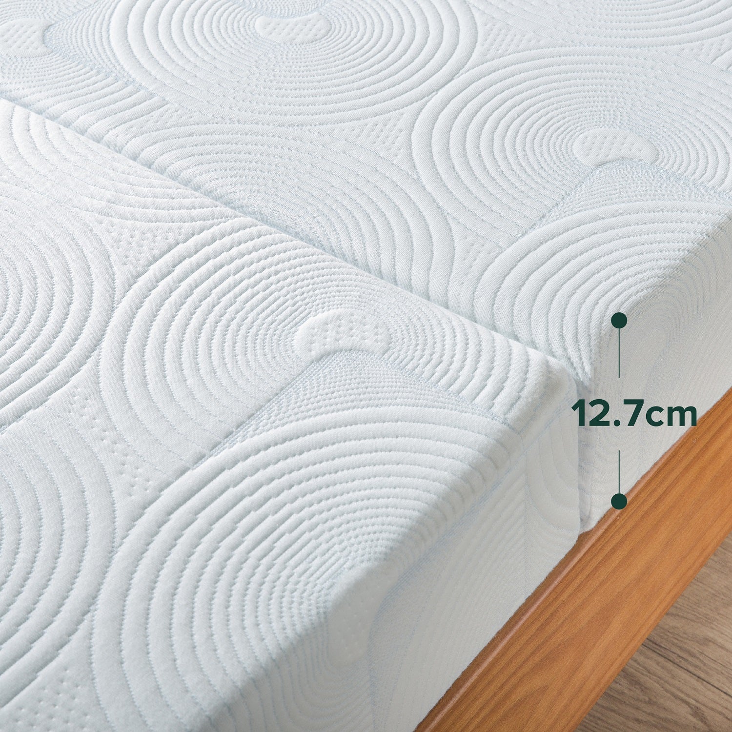 Zinus 5 Inch Tri-Fold Cooling Gel Memory Foam Mattress - Queen Size, Pressure Relief & Breathable for Guest Beds, Camping & Small Spaces