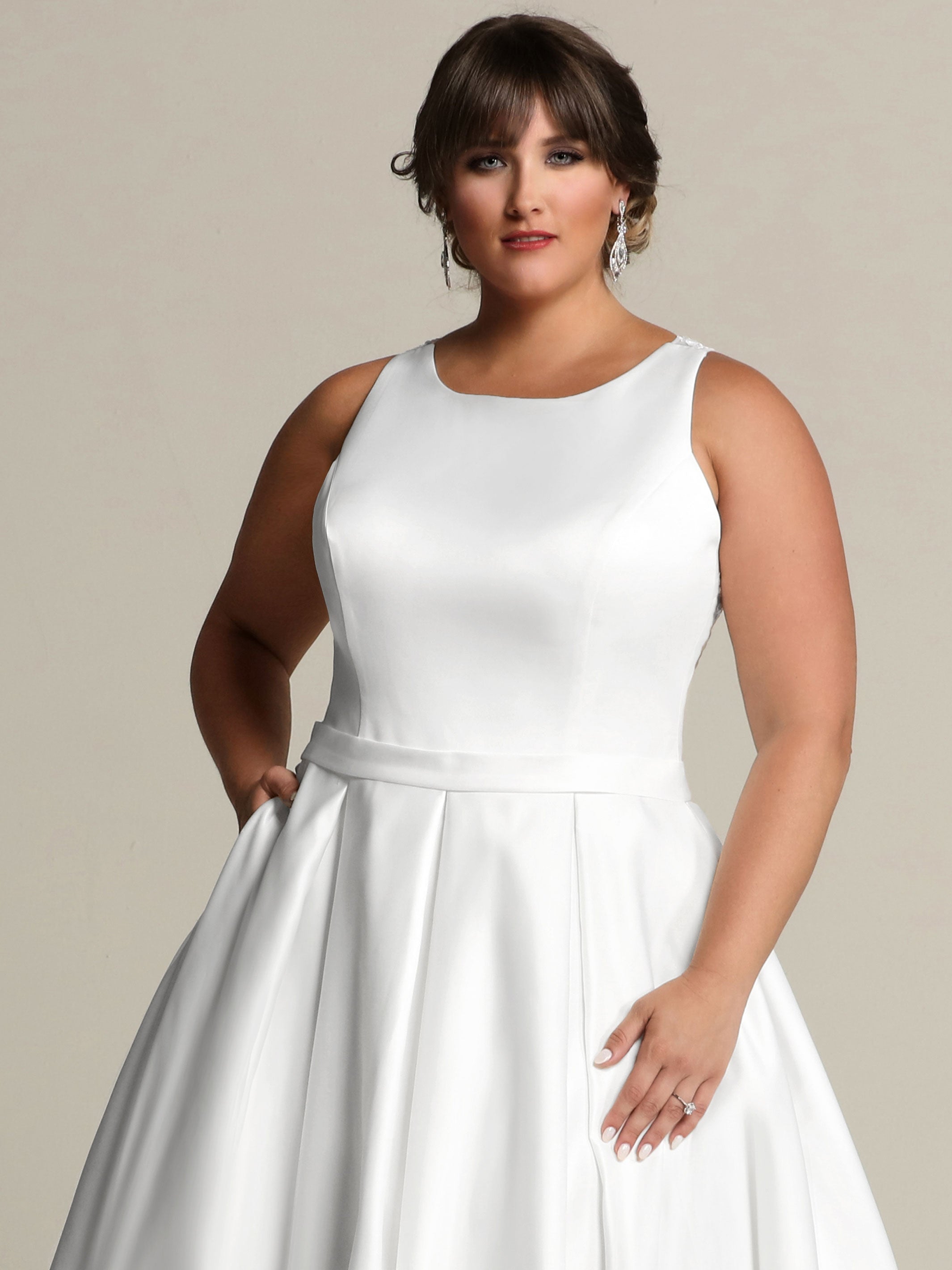 Penelope Halter Satin A-Line Wedding Dress with Pockets - Elegant Bridal Gown for Beach, Garden & Church Ceremonies