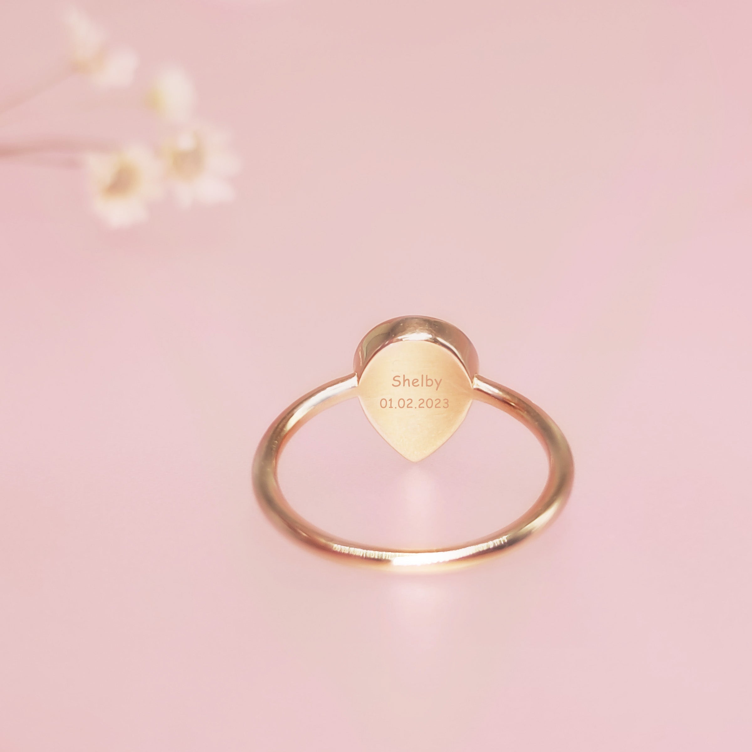 Classic Teardrop Gold Ring for Pet Hair & Fur Keepsake - Perfect for Pet Lovers & Memorial Jewelry Gifts