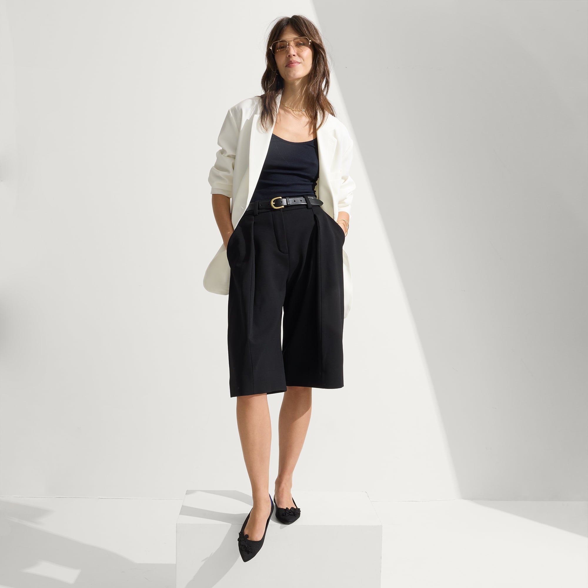 The Petal Point II Black - Elegant and Stylish Women's Handbag for Work, Travel, and Everyday Use