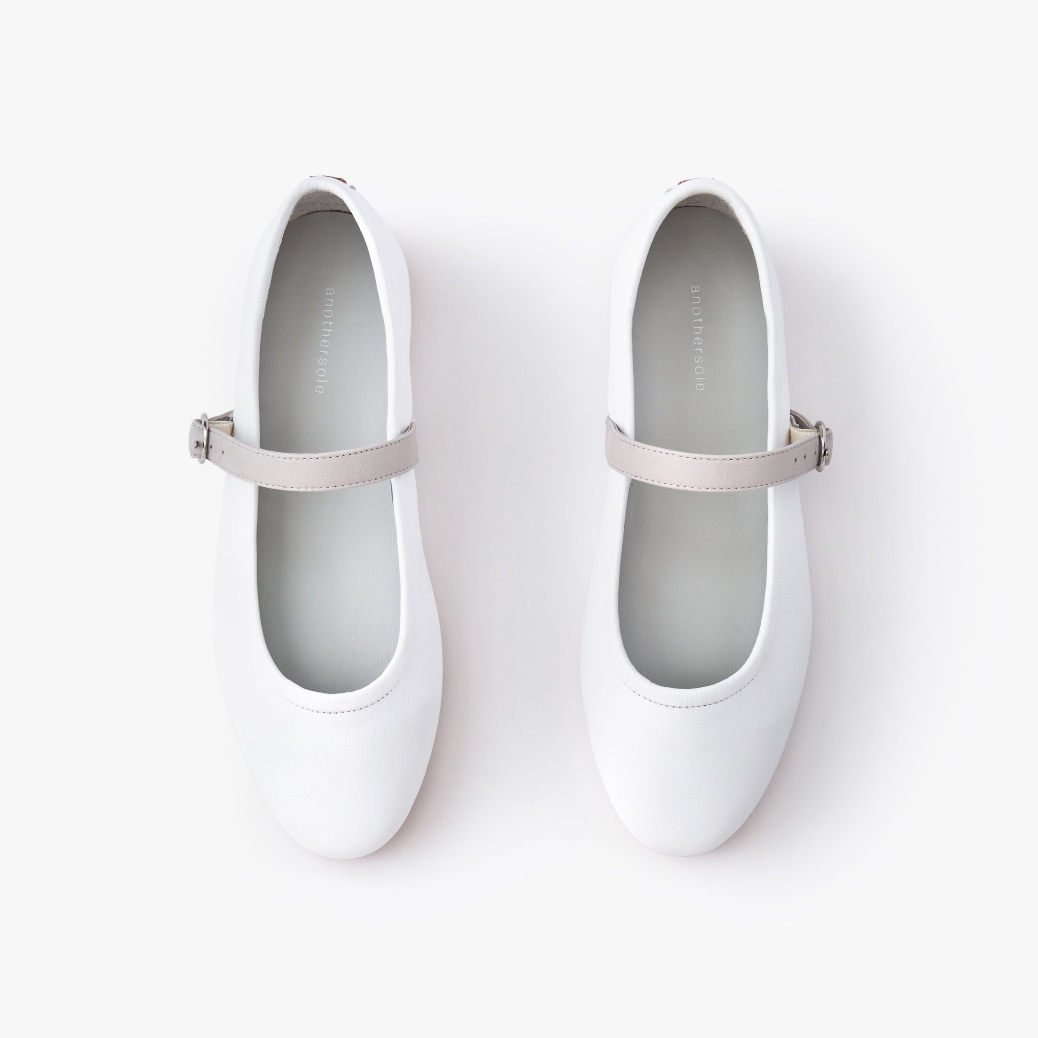 Lea White - Premium Women's Fashion Apparel for Casual & Office Wear | Stylish & Comfortable Outfits for Everyday Use