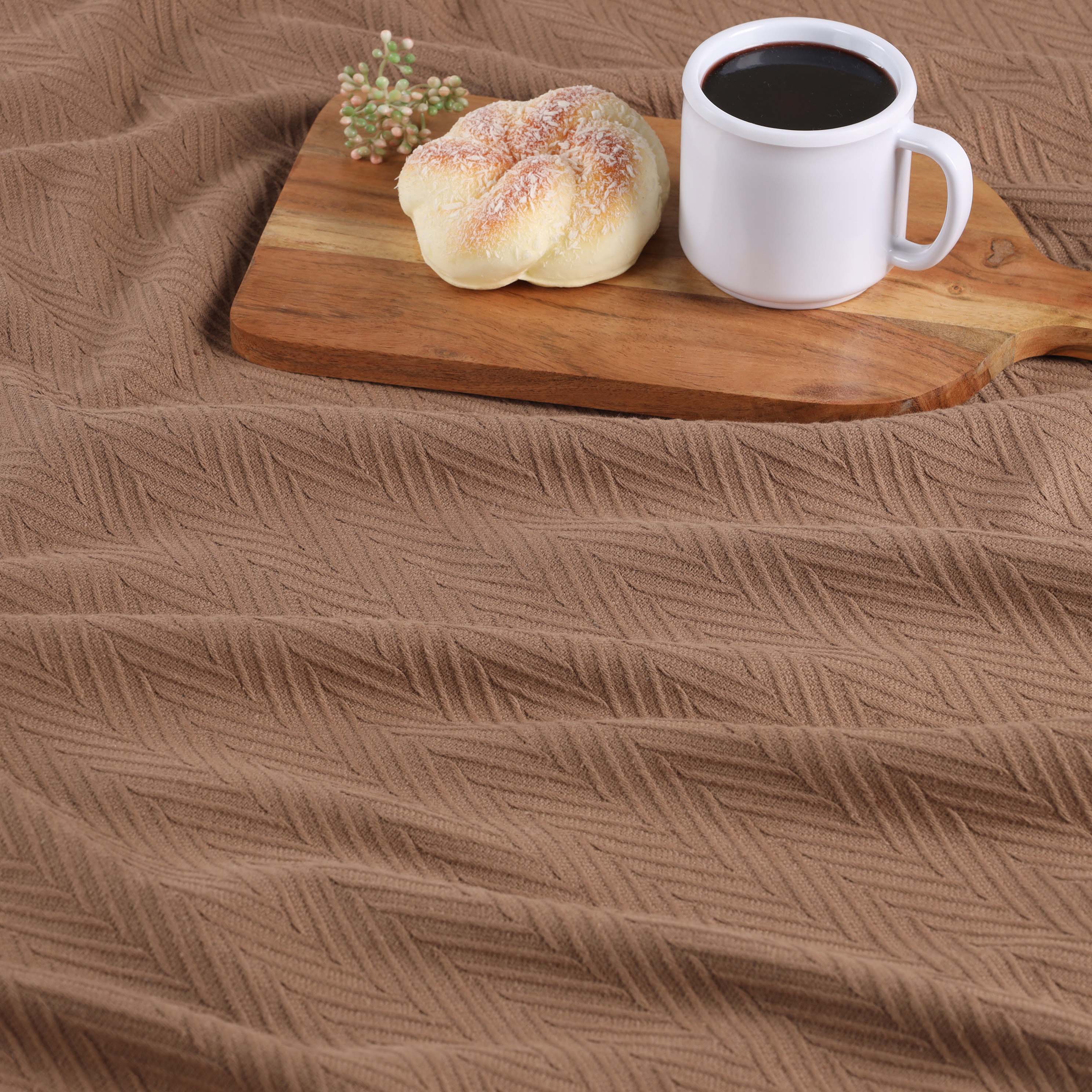 Soft All-Season Chevron Cotton Bed Blanket & Sofa Throw - Cozy Home Decor for Living Room, Bedroom, and Travel