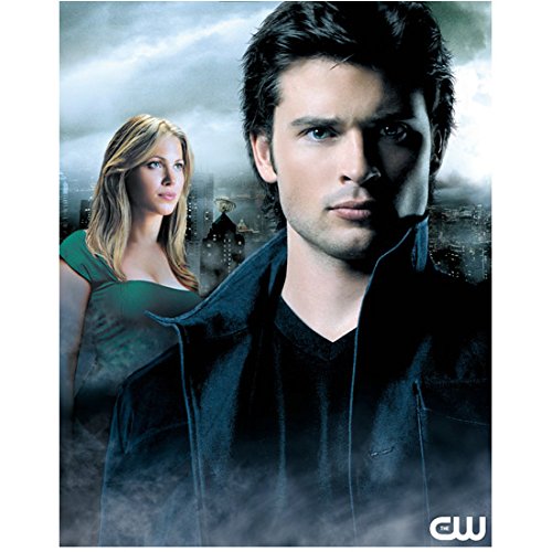 Smallville Tom Welling as Clark Kent 8x10 Photo Print - Superhero Wall Art for Home & Office Decor, Perfect for DC Comics Fans & TV Show Collectors