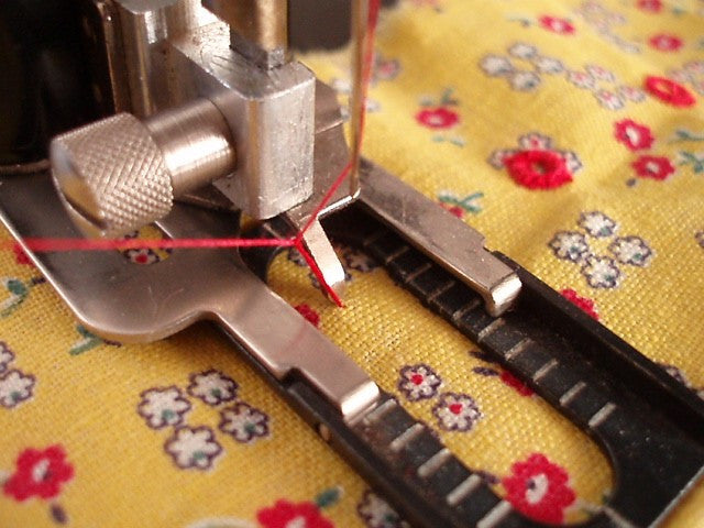 Vintage Original Eyelet Cam for Singer Buttonholer - Perfect for Sewing Machines & Vintage Clothing Repair