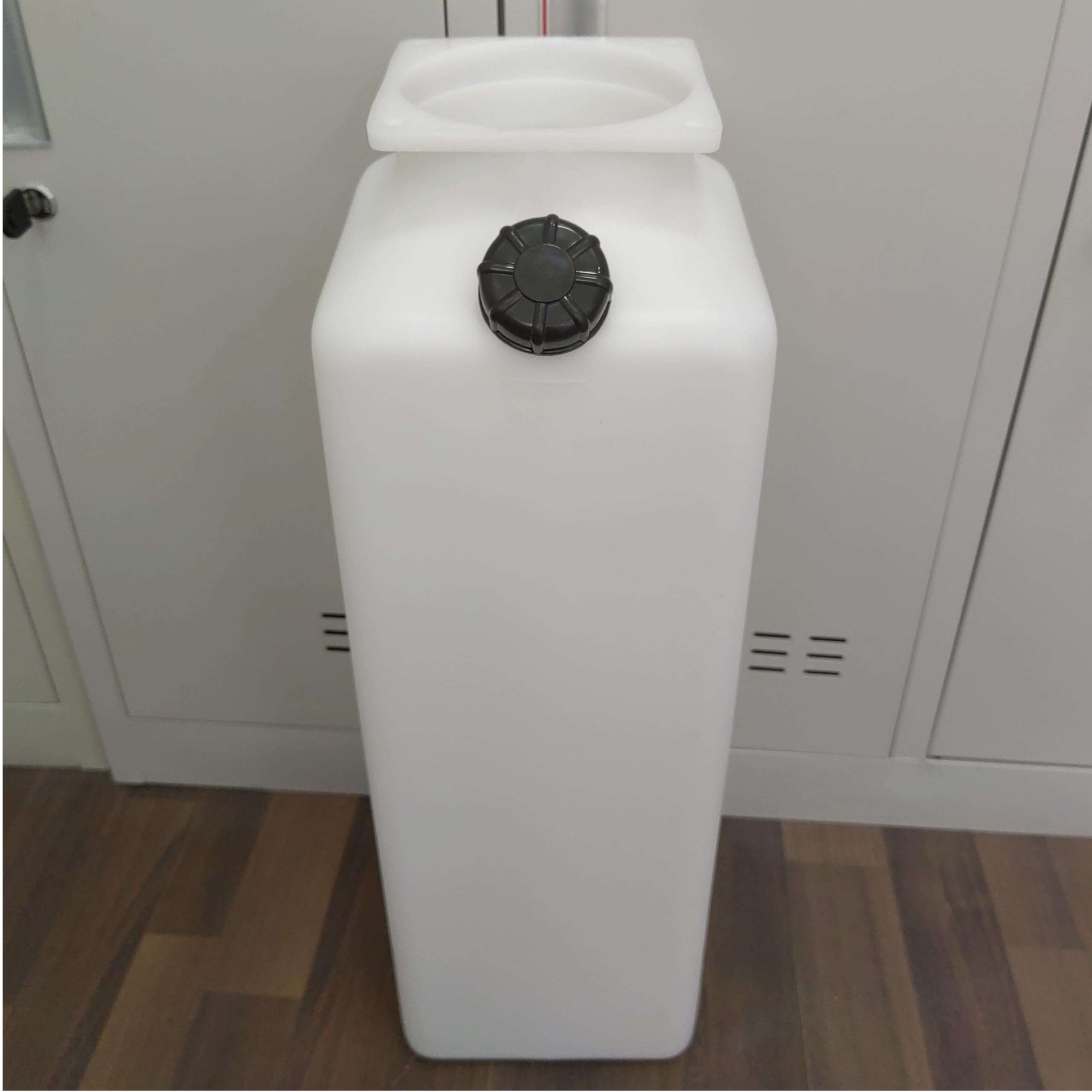 56cm Heavy Duty Hydraulic Car Lift Oil Pot - Thickened Oil Drum for Automotive Workshop & Garage Storage - Ideal for Mechanics, DIY Enthusiasts, and Vehicle Maintenance