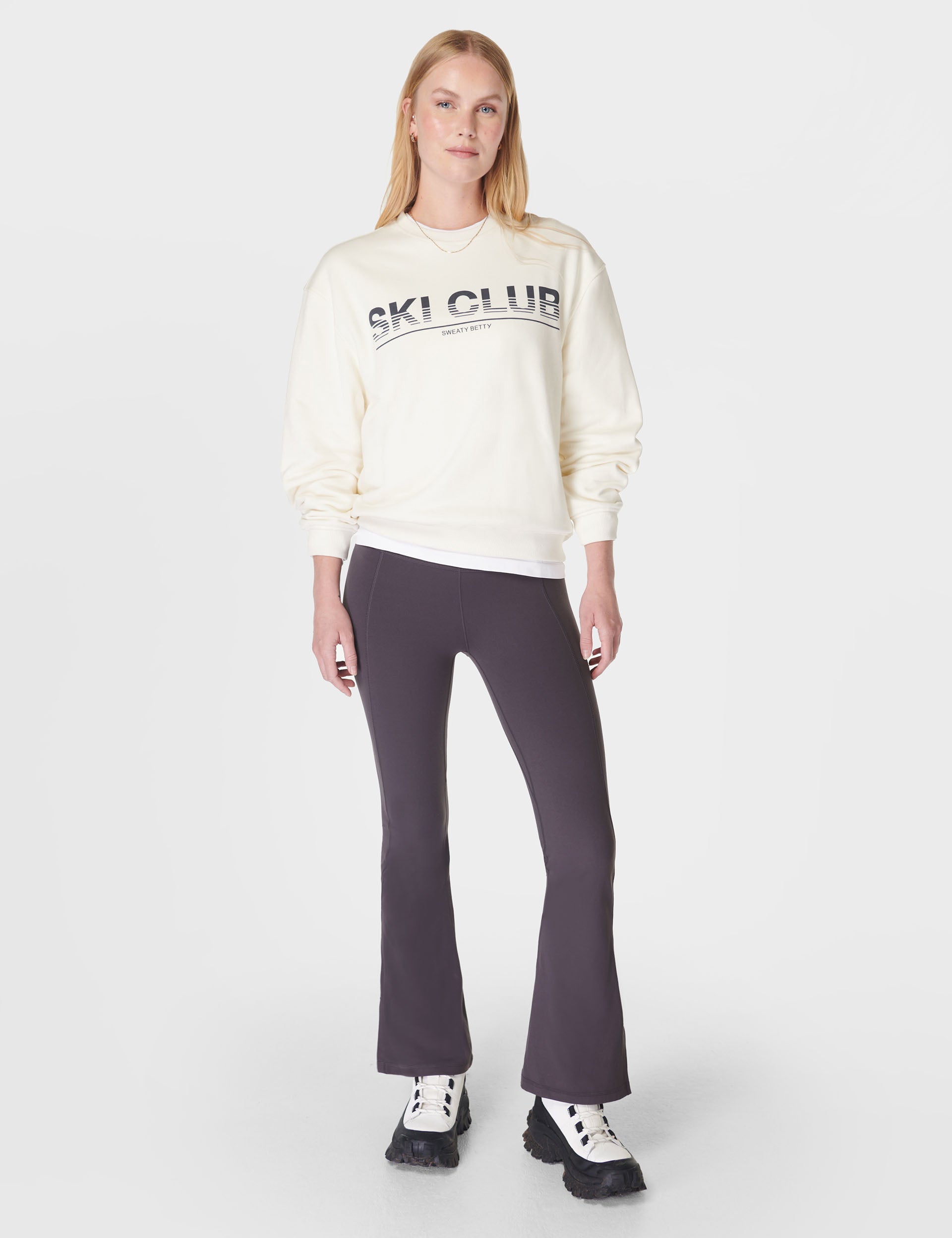 Premium Ski Club Sweatshirt - Cozy Studio White Pullover for Winter Sports & Casual Wear | Perfect for Ski Trips, Apres-Ski & Cold Weather Fashion