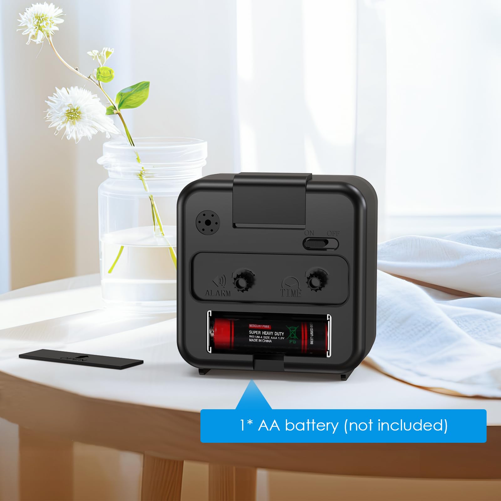 Brifit Silent Alarm Clock - Battery Powered Non-Ticking Bedside Clock with Luminous Hands, Large Display & Snooze Function - Perfect for Heavy Sleepers, Travel, Bedroom & Office Use - Easy to Read Black Clock with Night Light