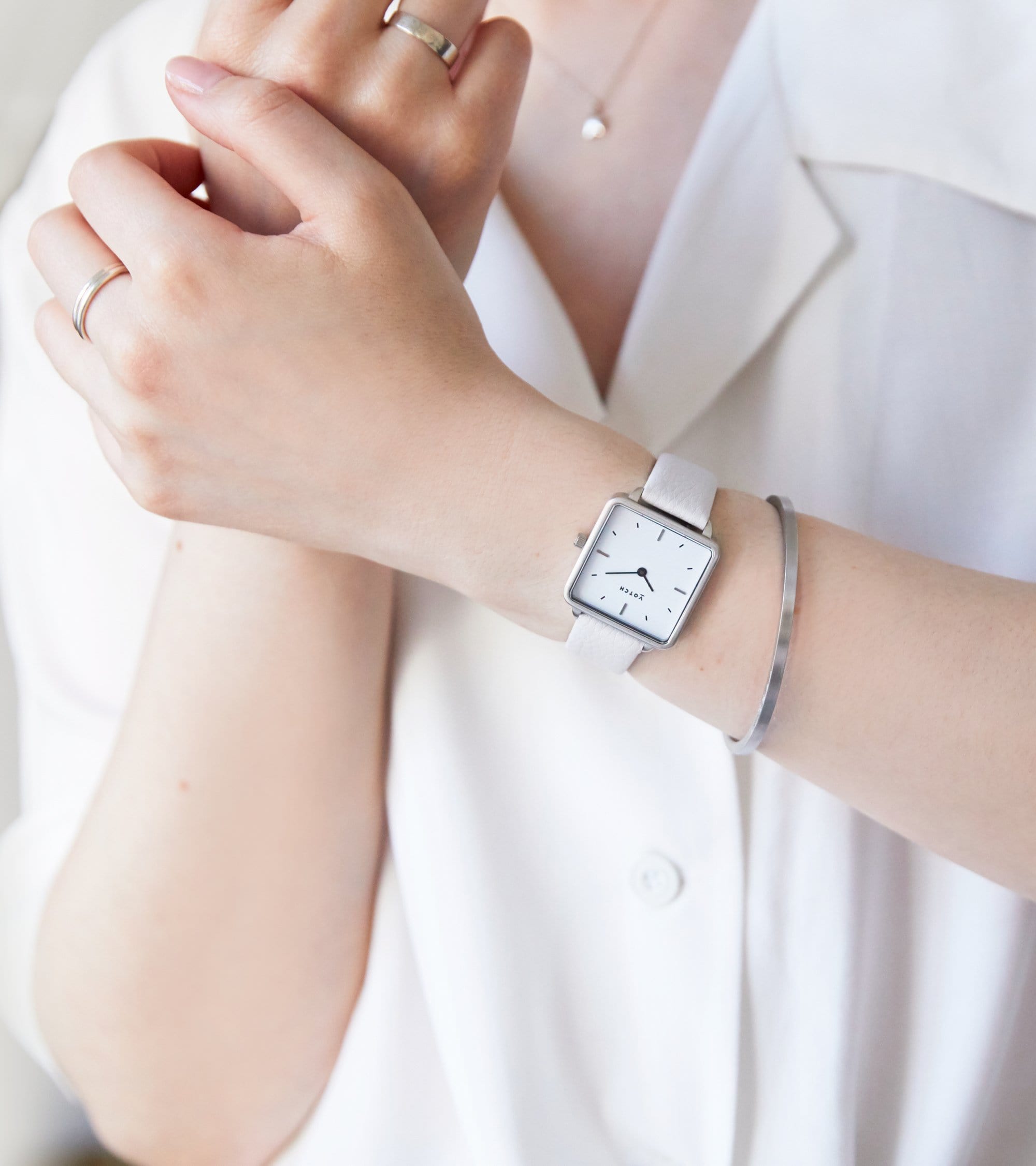 Ilse Collection 316L Stainless Steel Silver Bangle Bracelet for Women - Hypoallergenic, Tarnish-Resistant Jewelry for Everyday Wear & Special Occasions