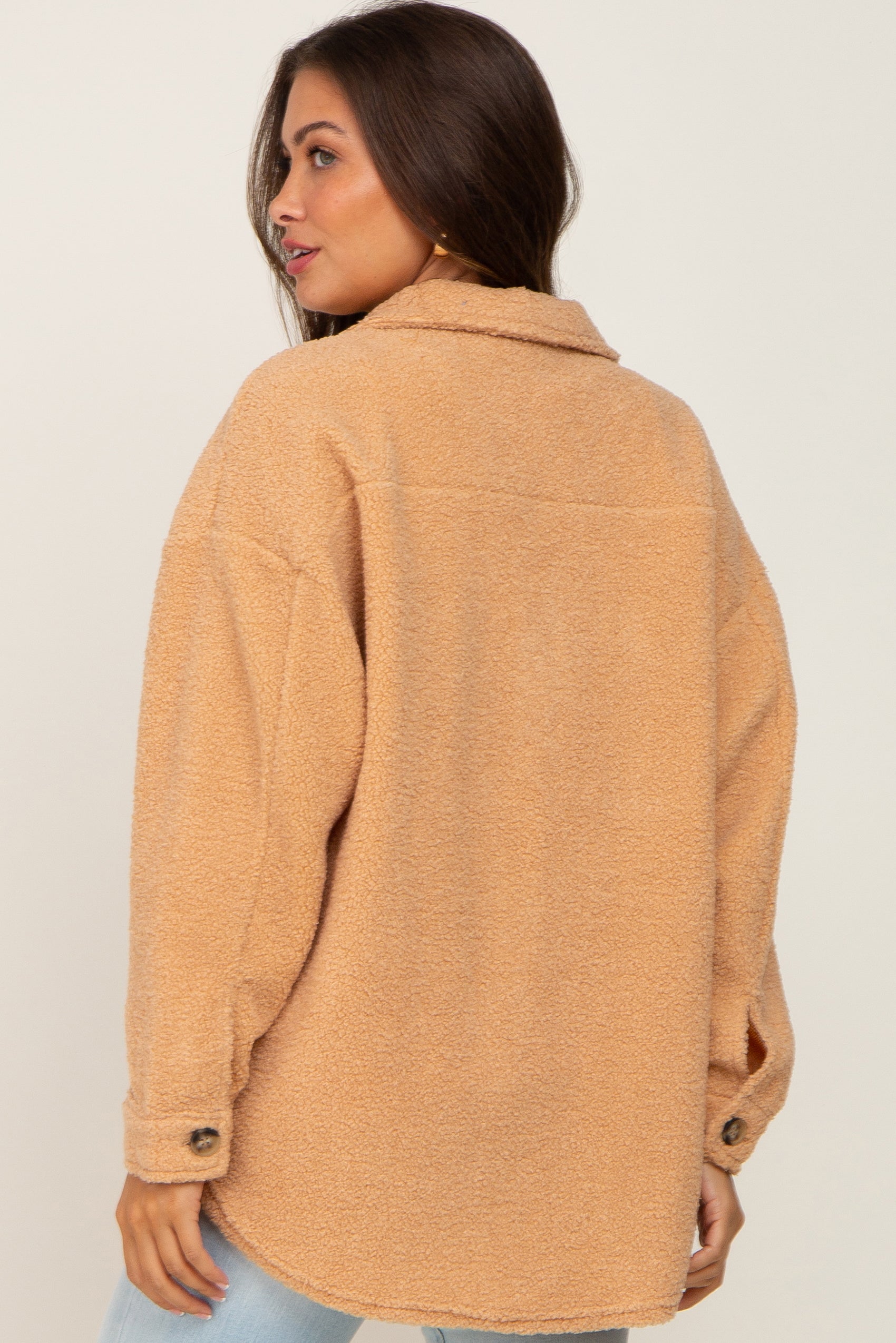 Cozy Beige Fleece Maternity Shirt Jacket for Pregnant Women - Soft & Warm Open Front Cardigan for Pregnancy Comfort at Home or Outdoors