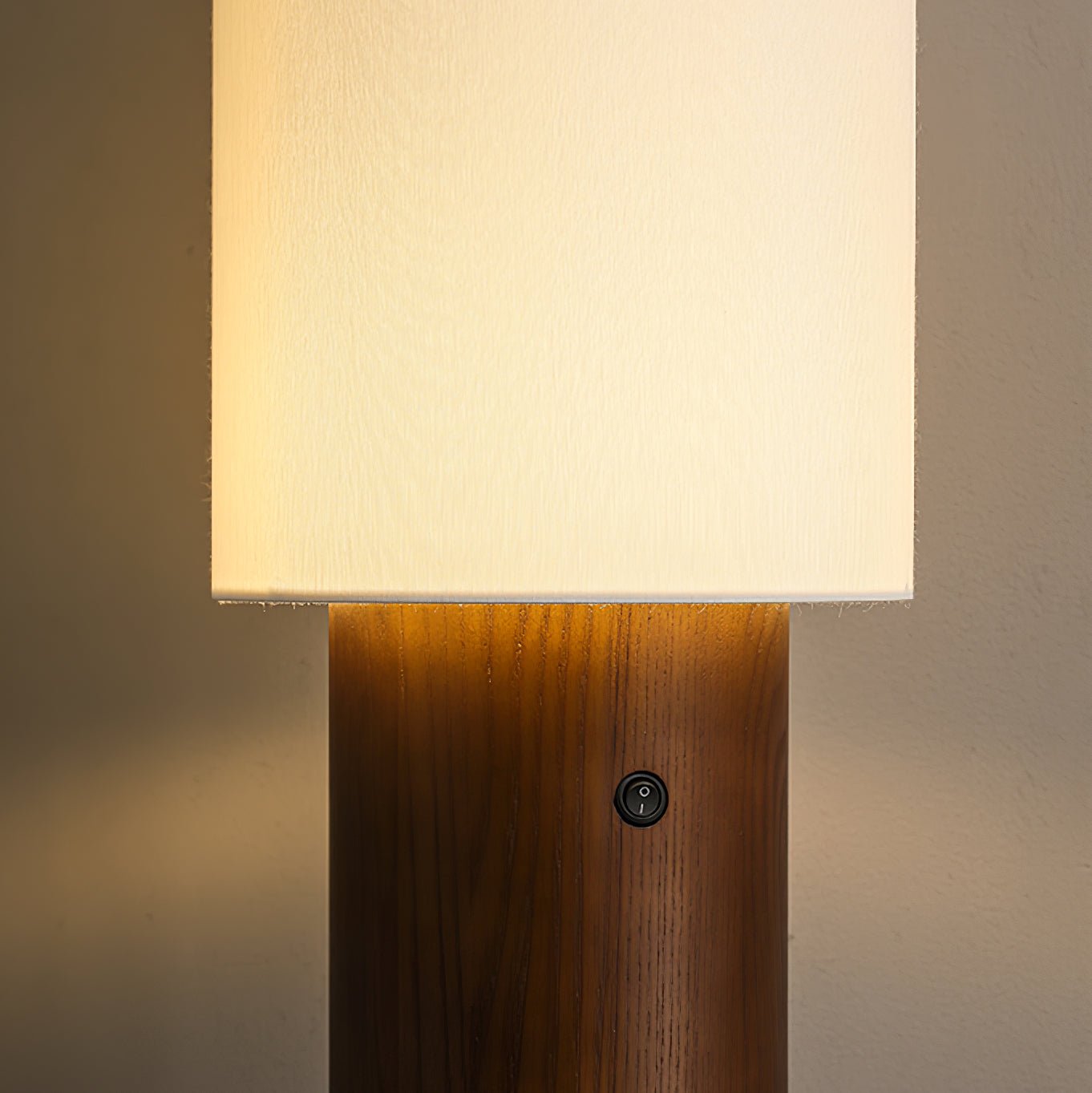 Elara Modern Wood Floor Lamp - Adjustable Height Standing Light for Living Room, Bedroom & Office - Warm White LED Reading Light with Remote Control - Perfect for Cozy Nights & Home Decor