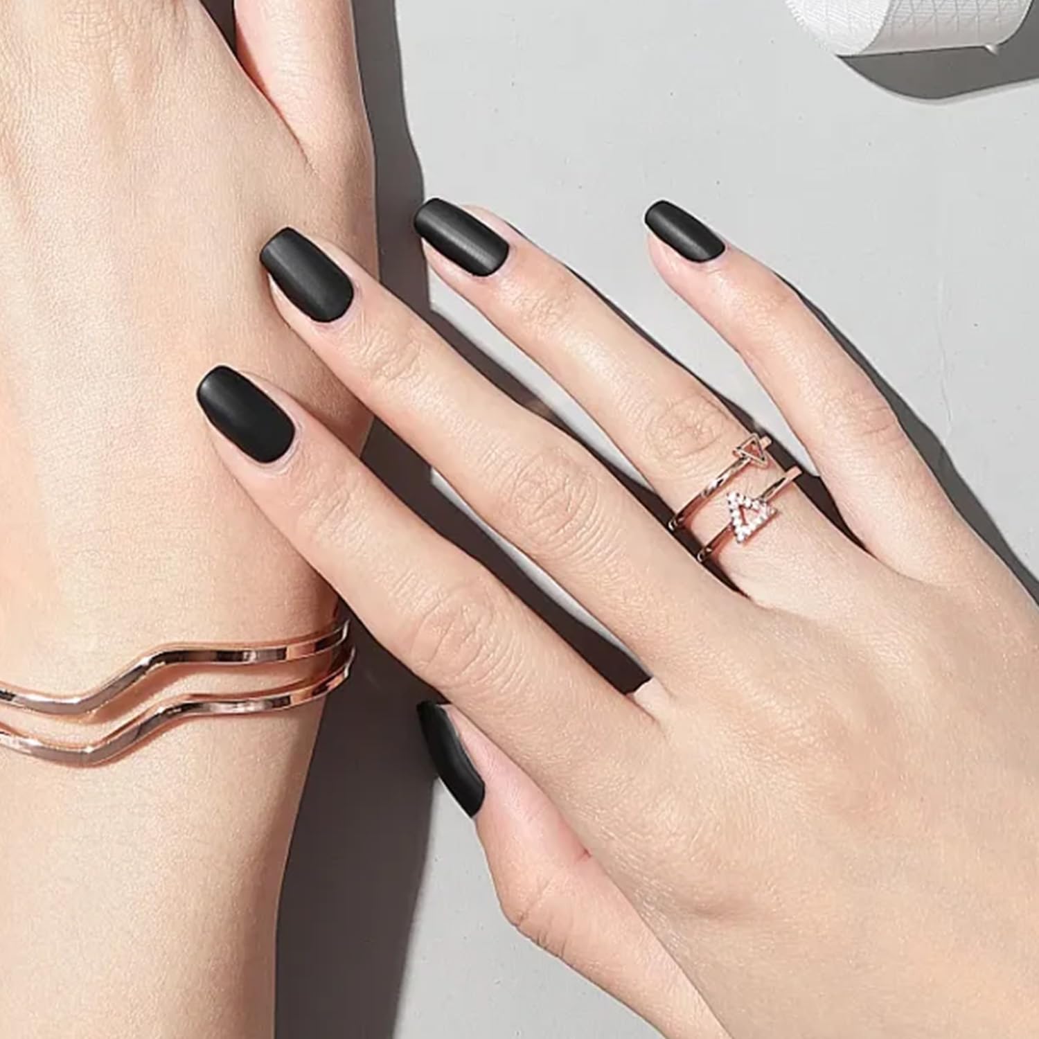 JODSONE 15ml Black Gel Nail Polish - Soak Off LED/UV Gel Polish for Manicure, Nail Art & Salon - Long Lasting DIY at Home Nail Kit for Parties, Weddings & Special Occasions