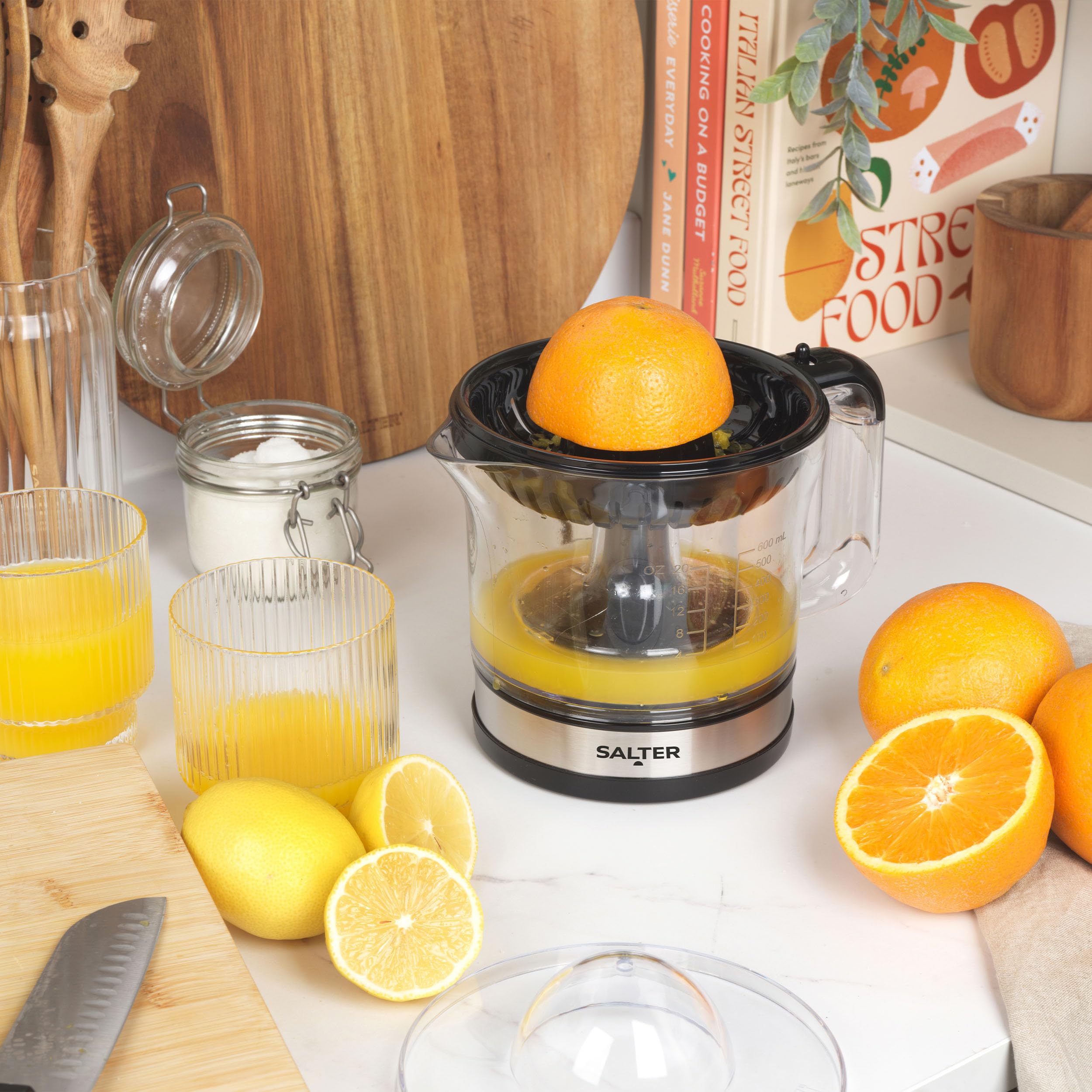 Salter EK5025 Electric Citrus Juicer - 600ml BPA-Free Fruit Juice Extractor with 2 Juicing Cones, Adjustable Pulp Control for Smooth or Chunky Juice | Perfect for Baking, Cocktails, Breakfast & Healthy Living