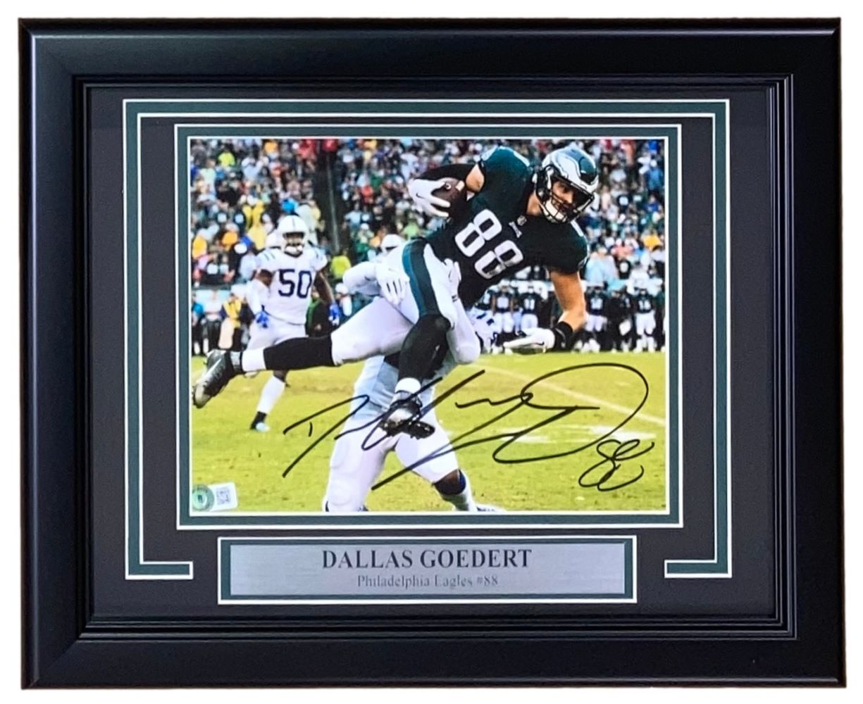 Dallas Goedert Autographed Framed 8x10 Photo - Philadelphia Eagles vs Indianapolis Colts - Limited Edition NFL Memorabilia - Perfect for Eagles Fans, Sports Collectors, and Man Cave Decor