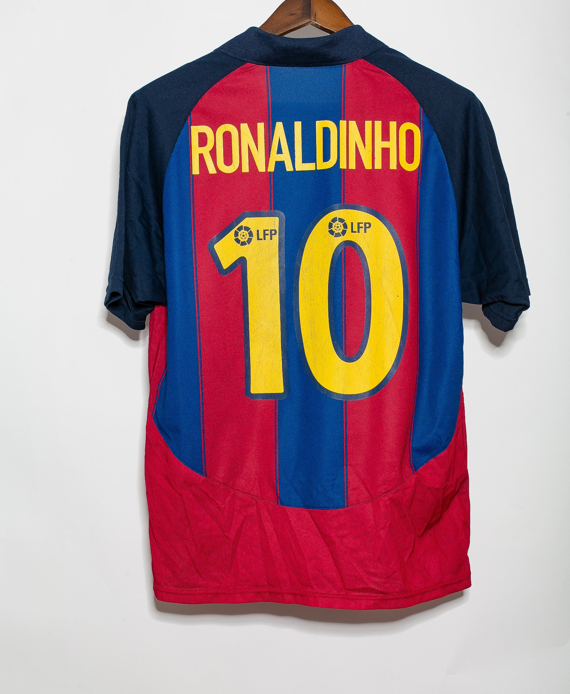 Authentic 2003 FC Barcelona #10 Ronaldinho Jersey (Men's) - Perfect for Soccer Matches, Fan Events & Collectibles