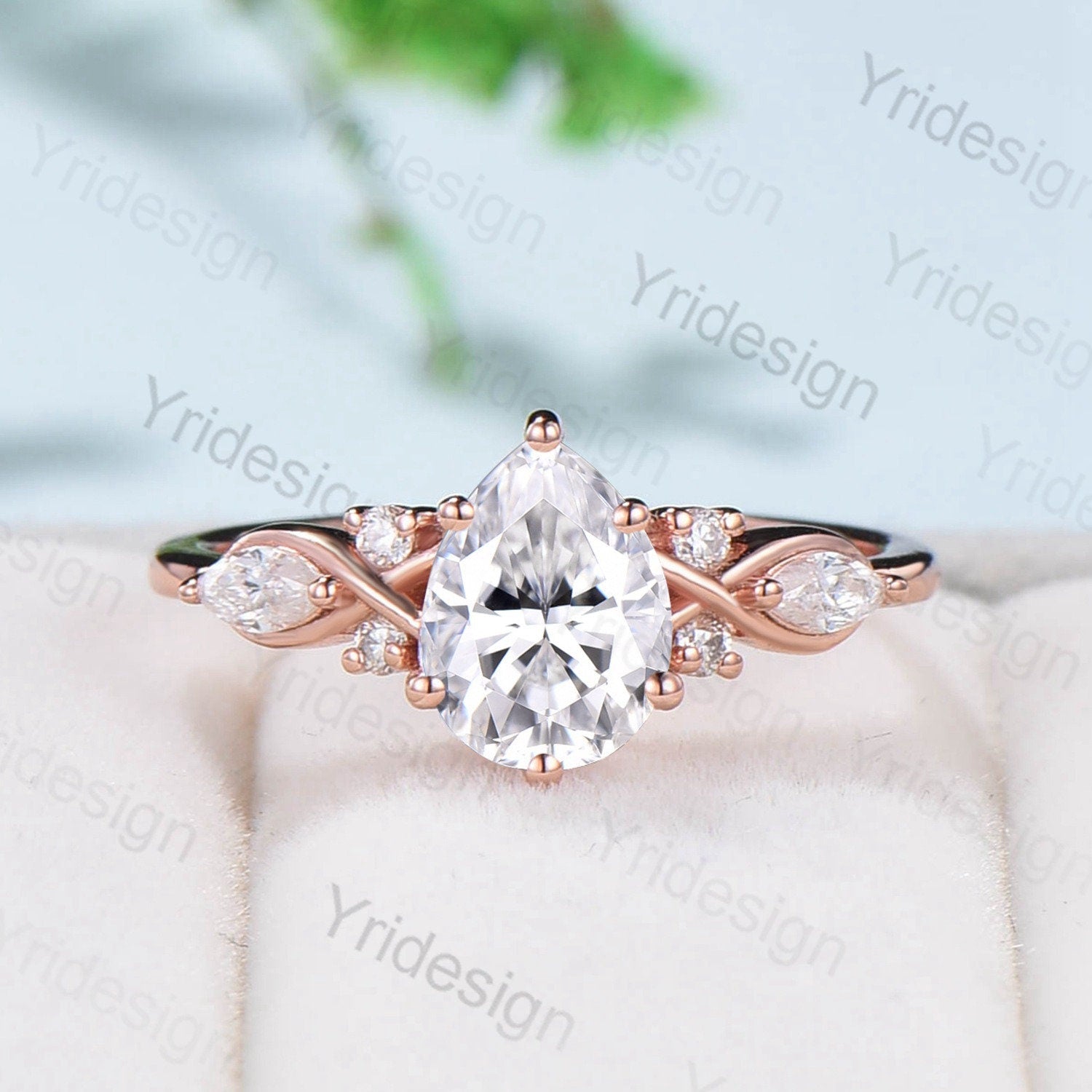 Exquisite Pear-Shaped Moissanite Engagement Ring Set | Vintage Rose Gold Bridal Jewelry with Opal & Diamond Accents | Perfect for Weddings, Anniversaries & Romantic Gifts for Her
