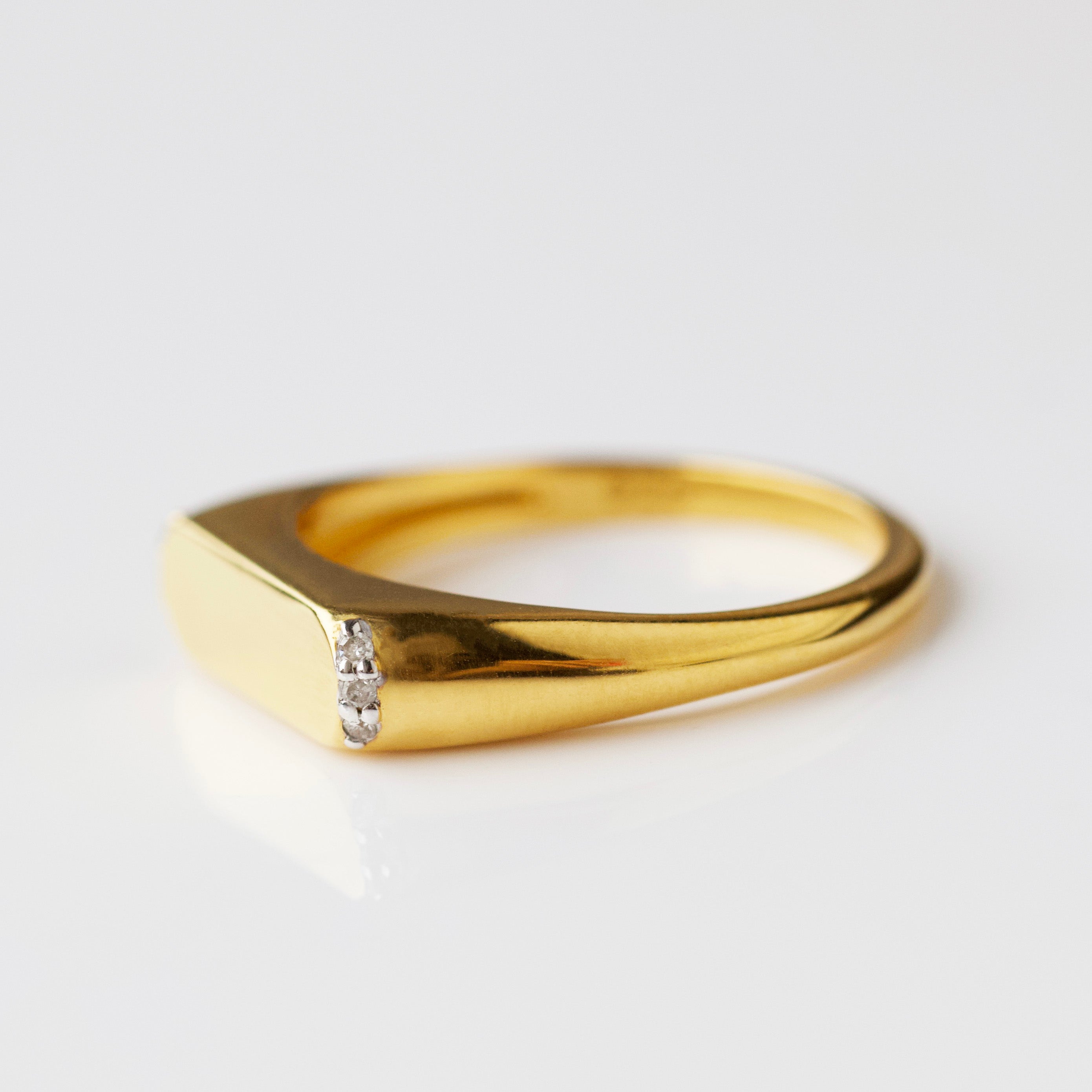 Louise Thompson Lucky Diamond Signet Ring - Sterling Silver Stackable Pinky Ring for Women - Perfect for Everyday Wear, Gifts & Special Occasions