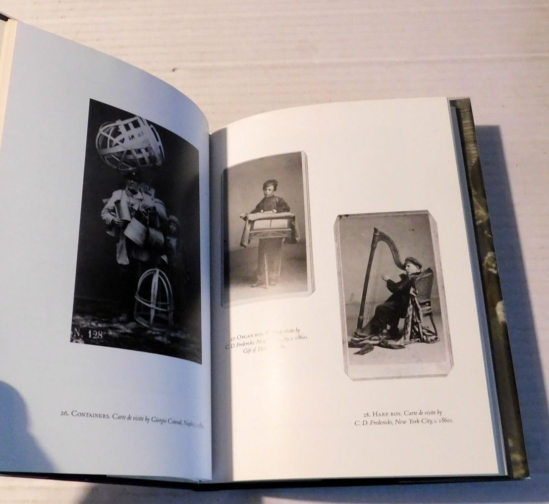 Humble Work and Mad Wanderings: Street Life in the Machine Age - Urban Exploration, Photography & Social History Book for Travel Enthusiasts