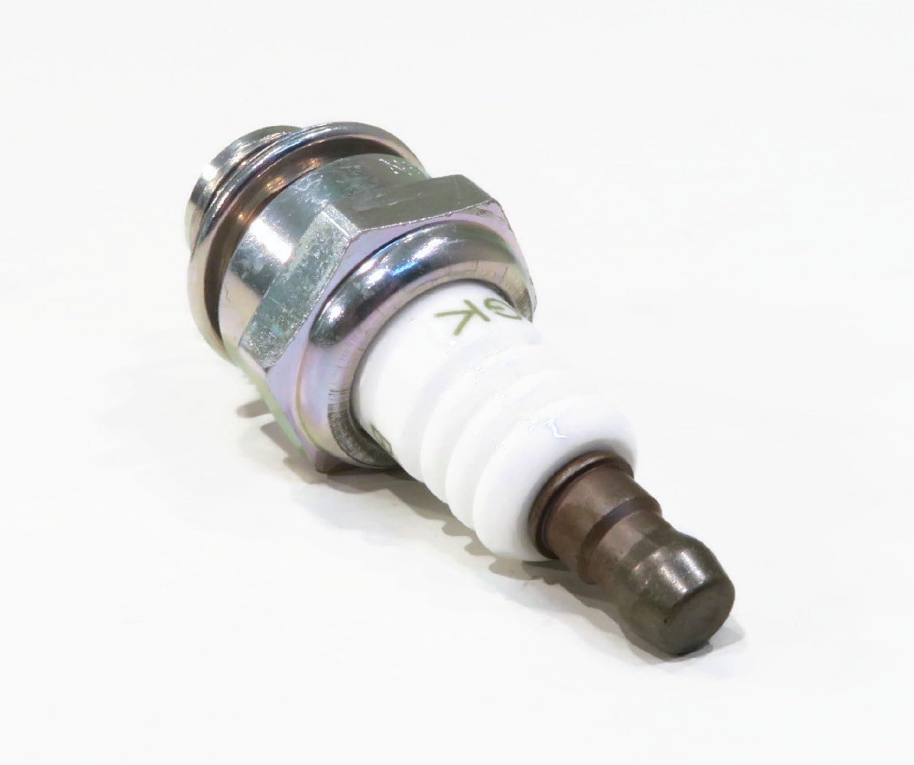 NGK (5574) BPM8Y Spark Plugs - 2 Pack, High Performance Copper Core for Cars, Trucks & SUVs - Perfect for Engine Tune-Ups & Maintenance