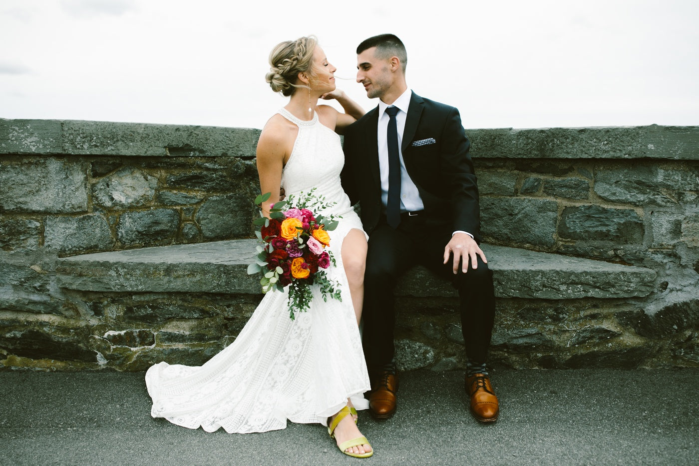 Elegant Modern Wedding Decor - Stylish & Vibrant Wedding Supplies for Ceremony, Reception & Party Decorations