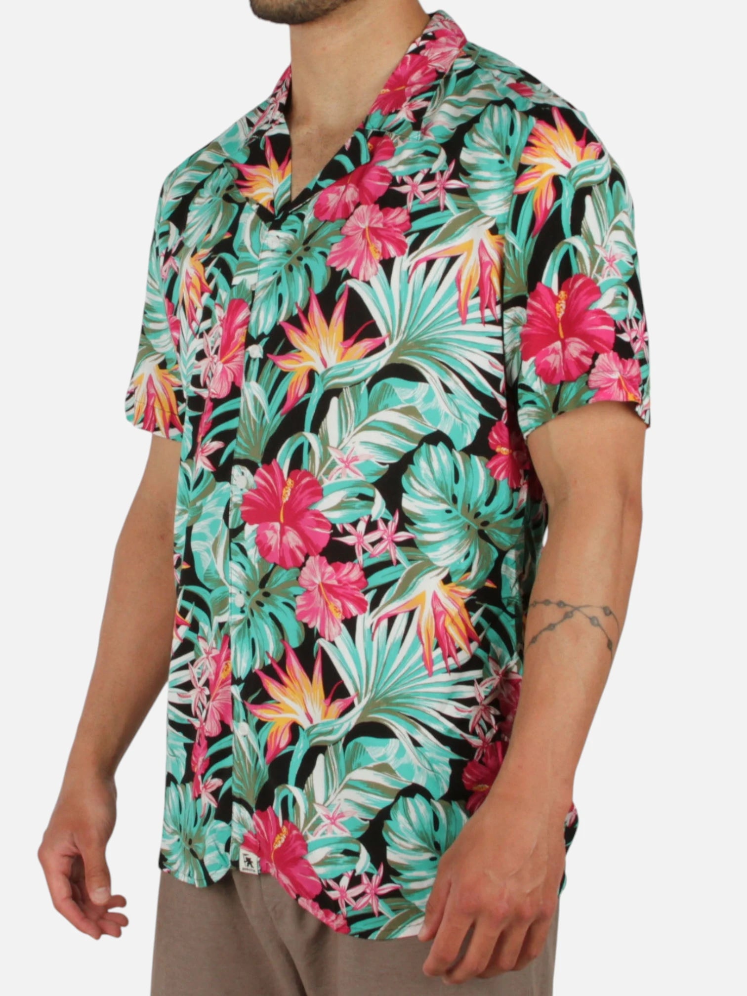 Gotcha Sunset Green Floral Shirt - Stylish Casual Wear for Men & Women - Perfect for Beach, Summer & Outdoor Activities