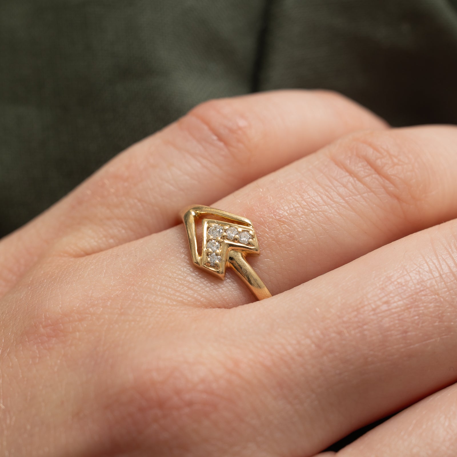 0.10ctw Diamond Arrow Ring - Size 7.5 | Elegant Jewelry Gift for Women | Perfect for Anniversary, Birthday & Valentine's Day