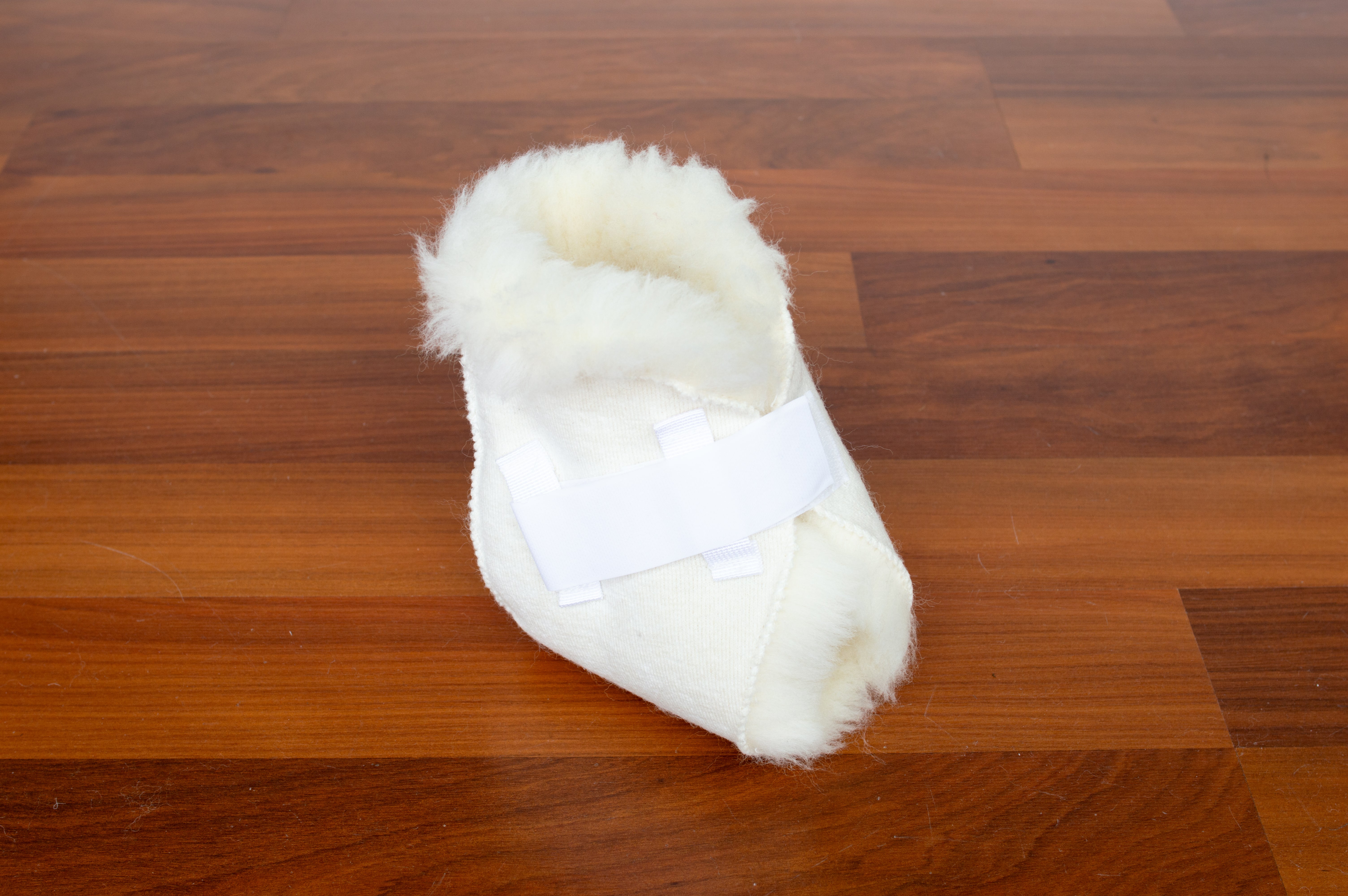 Premium Wool Elbow & Heel Protectors for Adults - Soft & Breathable Joint Support Sleeves - Ideal for Arthritis, Bursitis & Pressure Relief - Home & Hospital Use
