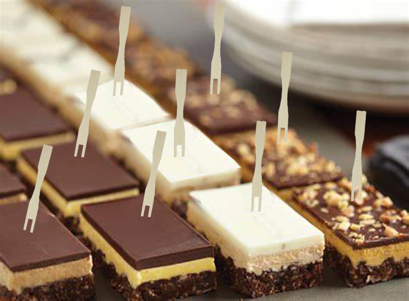 500 Pack Bamboo Forks - Eco-Friendly Disposable 2-Prong Skewers & Blunt End Toothpicks | Mini Cocktail & Fruit Picks for Party, Banquet, Buffet, Catering | Perfect for Tastings, Appetizers & Daily Use