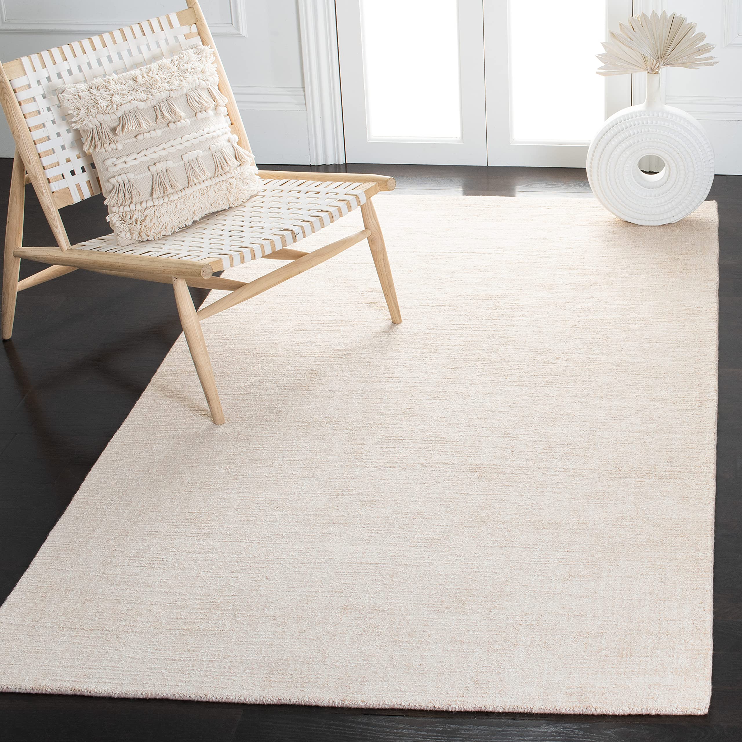 SAFAVIEH Handmade Jute Accent Rug 4' x 6' - Light Pink Natural Fiber Collection for High Traffic Areas | Perfect for Entryway, Living Room & Bedroom Decor | Eco-Friendly & Durable Floor Mat (NFB801U)