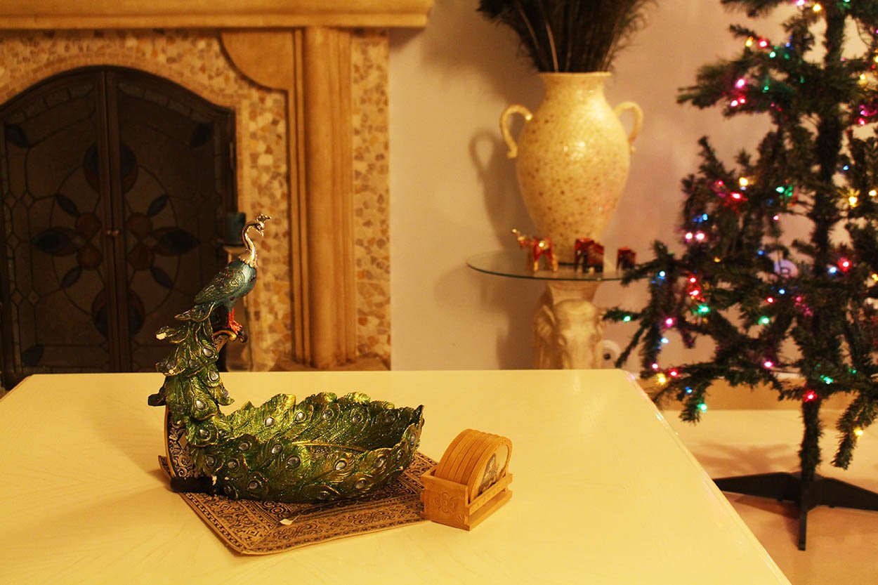 Handmade Peacock Sculpture | Polymer Clay Decorative Bowl with Stone Accents | Blue & Silver Home Office Decor | Perfect Gift for Housewarming, Wedding & Birthday | Elegant Table Centerpiece for Living Room & Dining Room