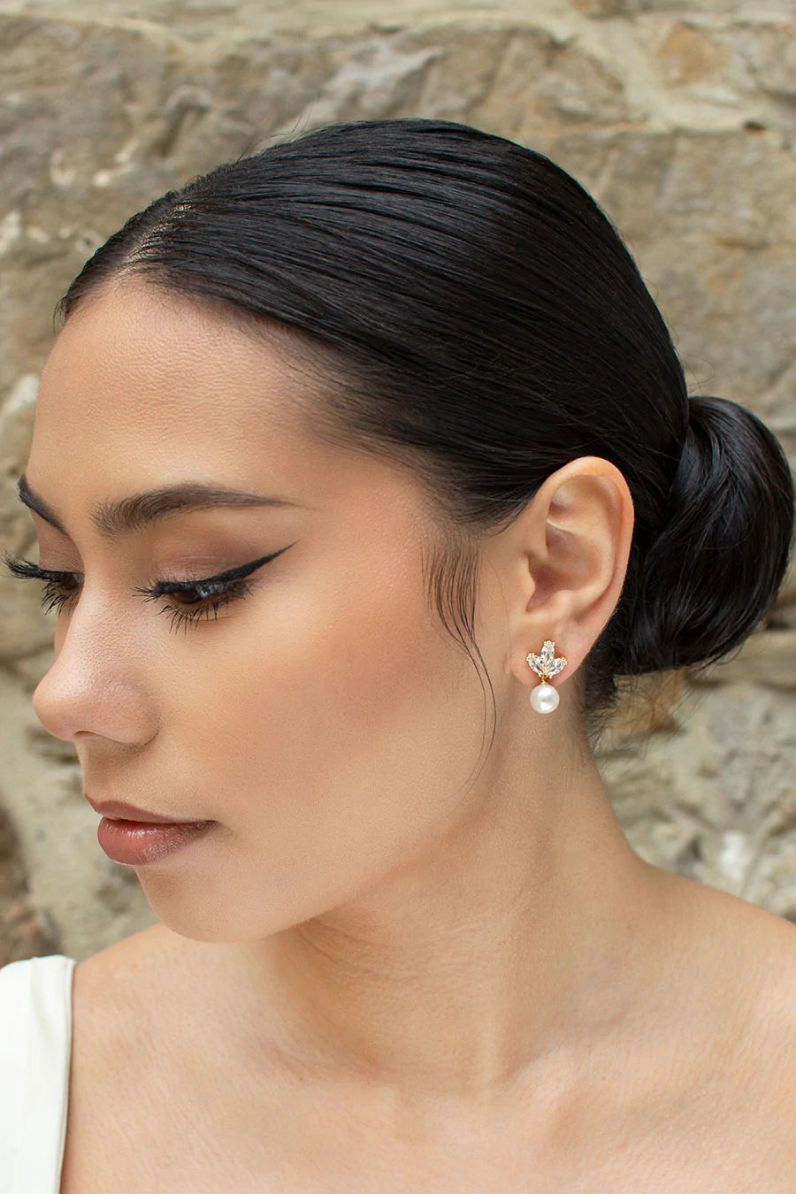 Lola Pretty Pearl Drop Bridal Earrings - Elegant Wedding Jewelry for Brides, Bridesmaids & Formal Events | Perfect for Weddings, Prom & Evening Occasions