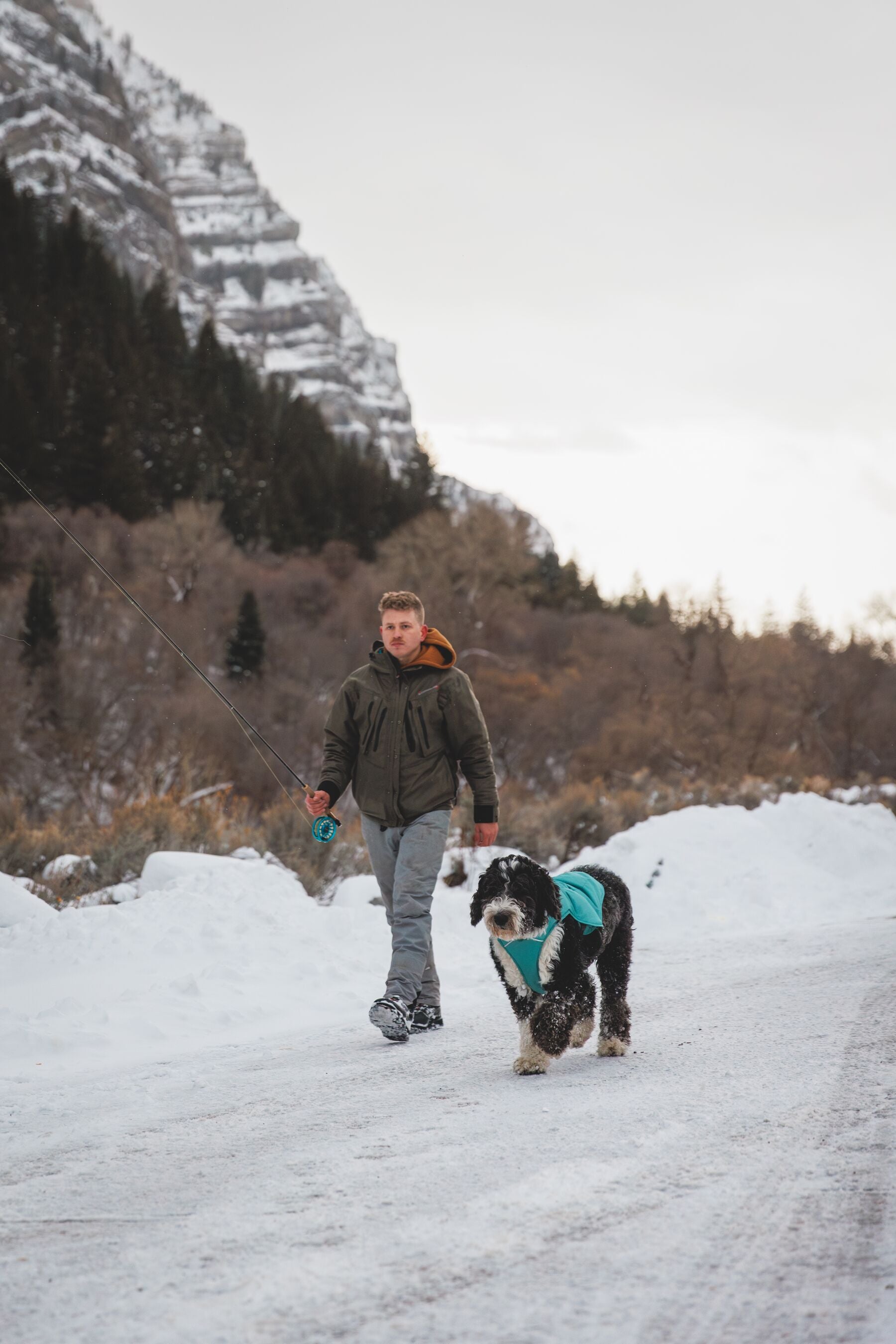 Ruffwear® Quinzee™ Insulated & Foldable Dog Jacket - Obsidian Black | Waterproof & Warm Winter Coat for Outdoor Adventures