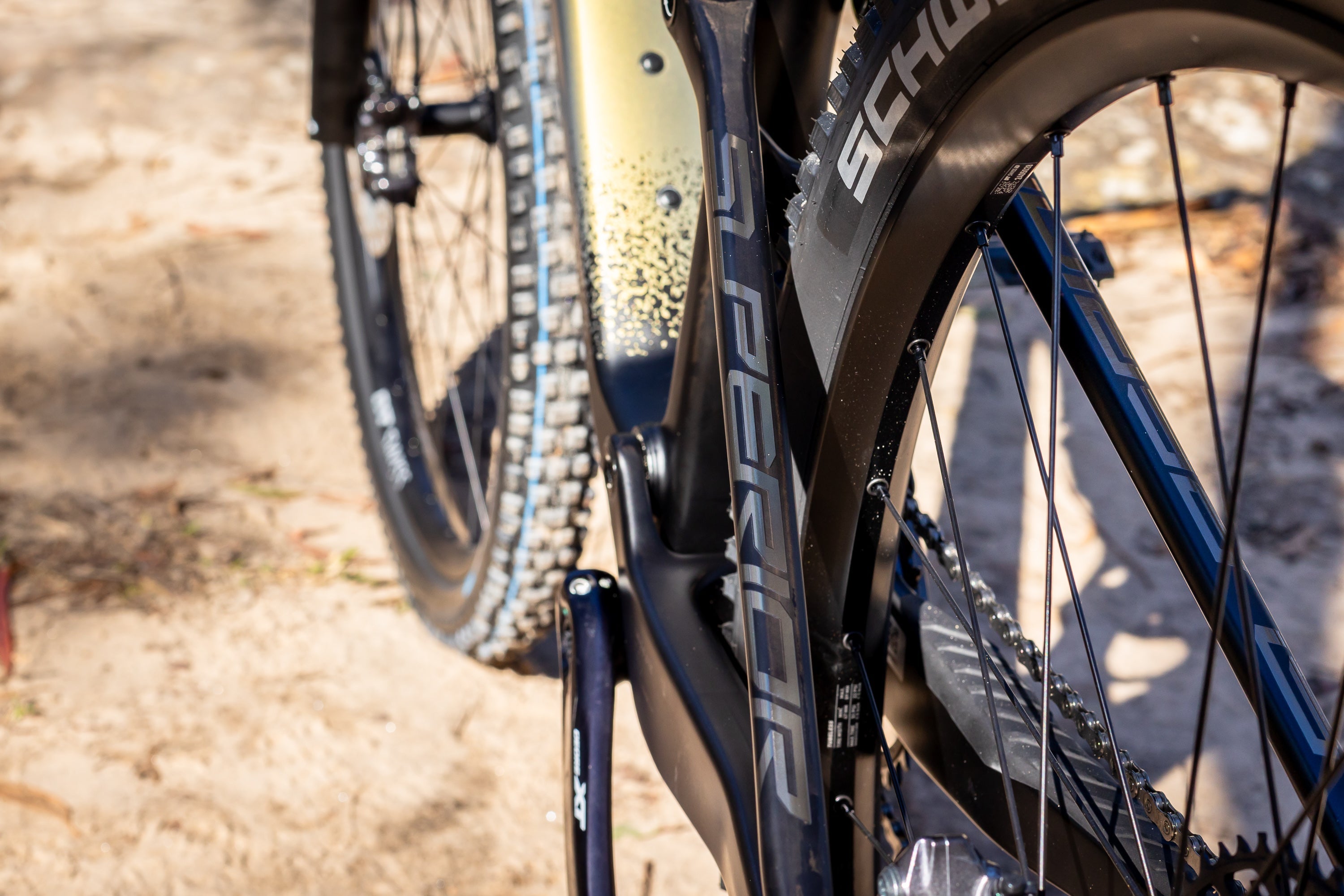 Premium XF 999 TR Carbon Fiber Mountain Bike - Lightweight & Durable for Trail Riding & Off-Road Adventures