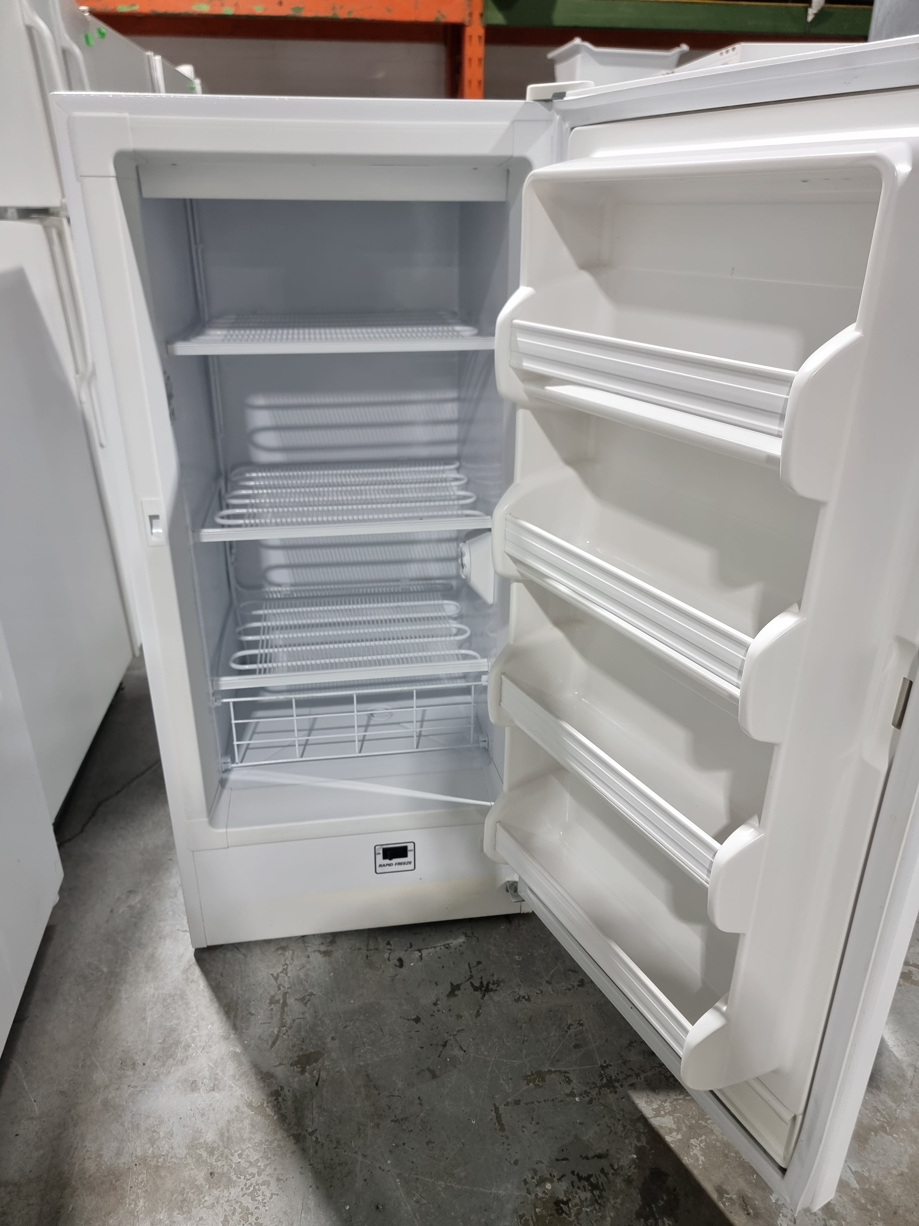 Kenmore 24-Inch White Freezer | 970 225928 | Energy Efficient Upright Freezer for Home, Garage, or Basement Storage