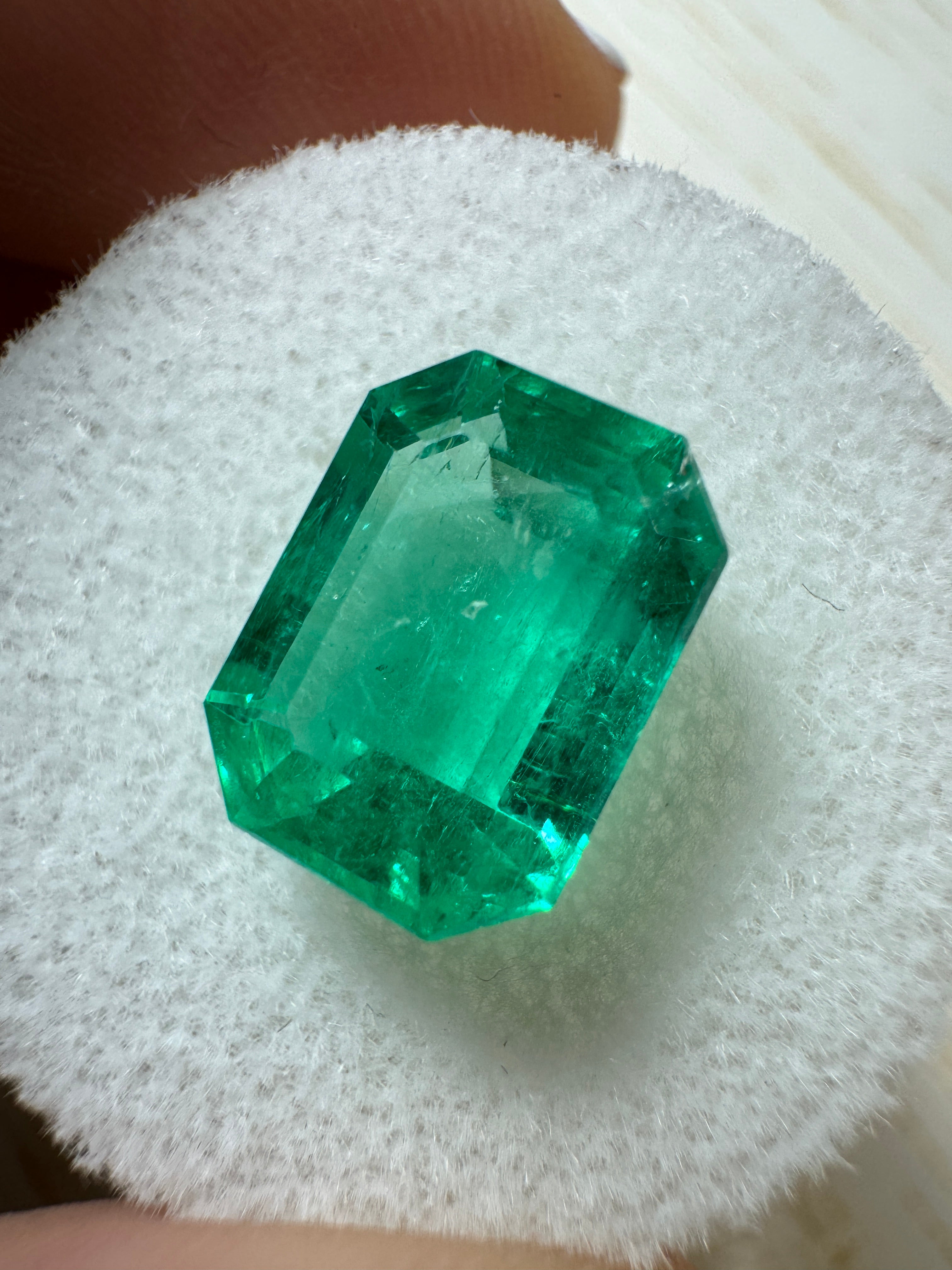 3.88 Carat 11x8mm Glowing Green Natural Loose Colombian Emerald - Emerald Cut Gemstone for Jewelry Making, Engagement Rings & Luxury Gifts
