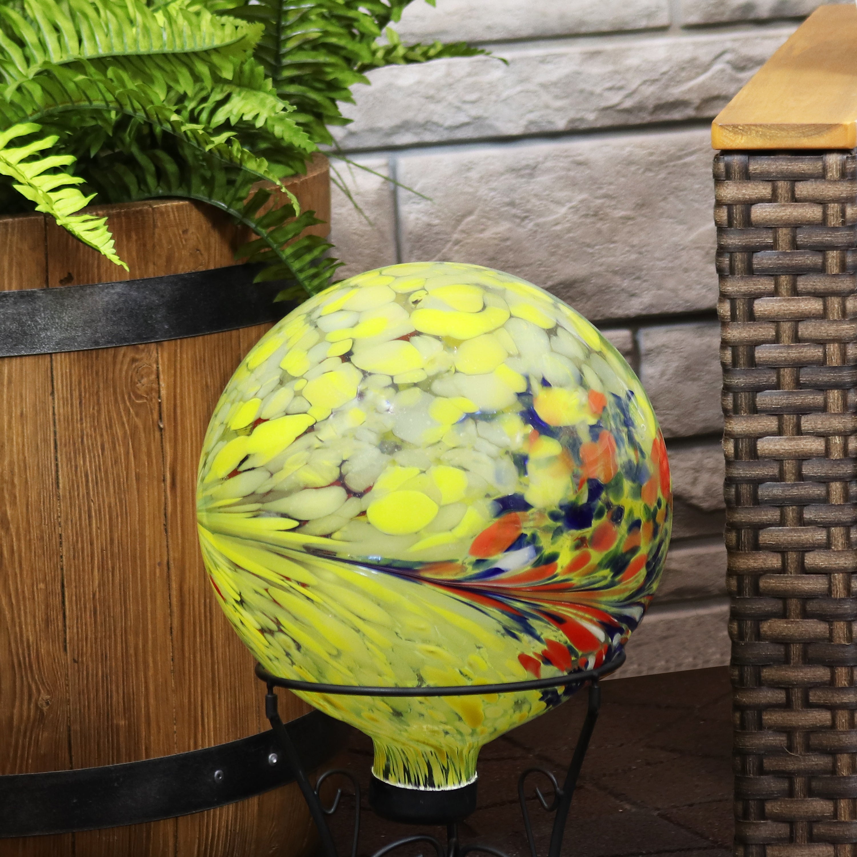 Sunnydaze 10-Inch Outdoor Glass Gazing Globe - Reflective Garden Decor for Patio, Yard & Landscaping - Perfect for Meditation Spaces & Zen Gardens